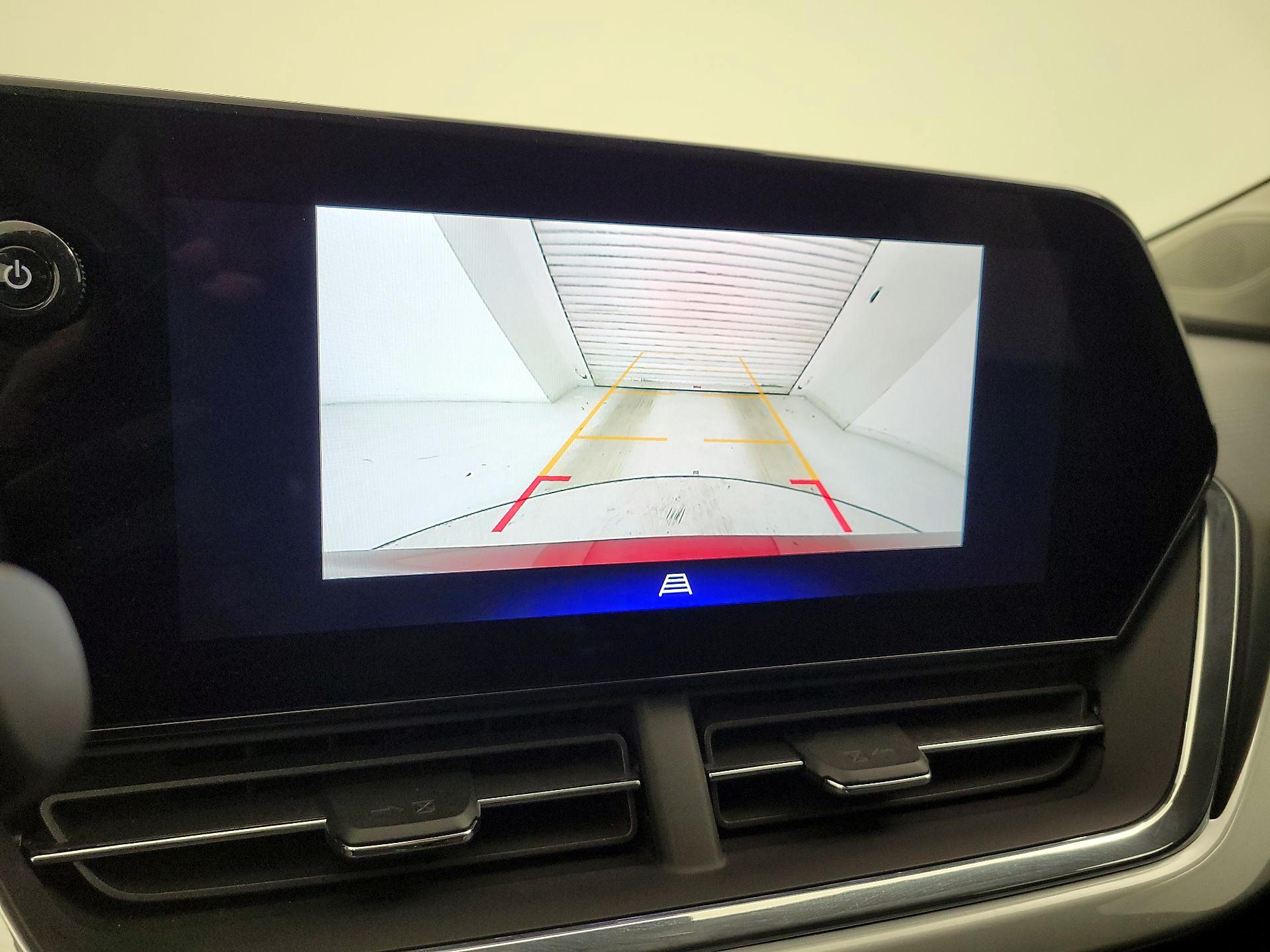 Thumbnail: 2025 Chevrolet Trax - 14