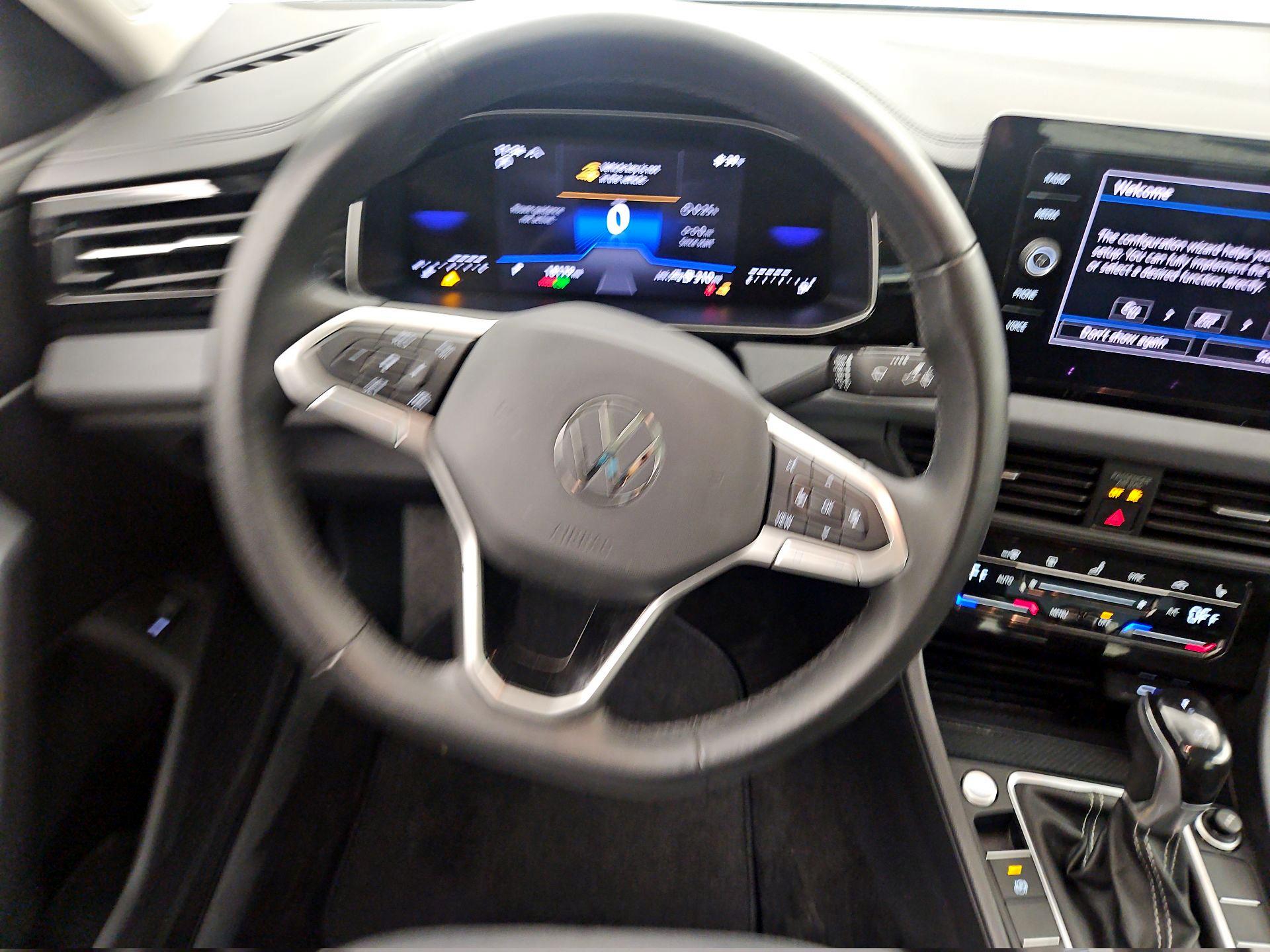 Thumbnail: 2025 Volkswagen Jetta - 10