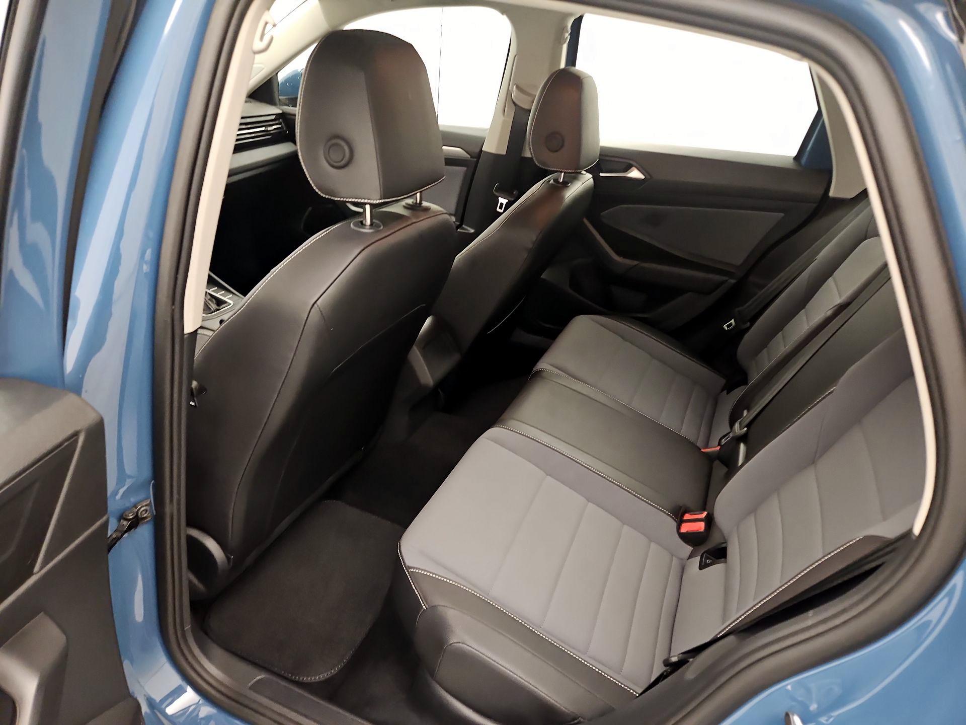 Thumbnail: 2025 Volkswagen Jetta - 19