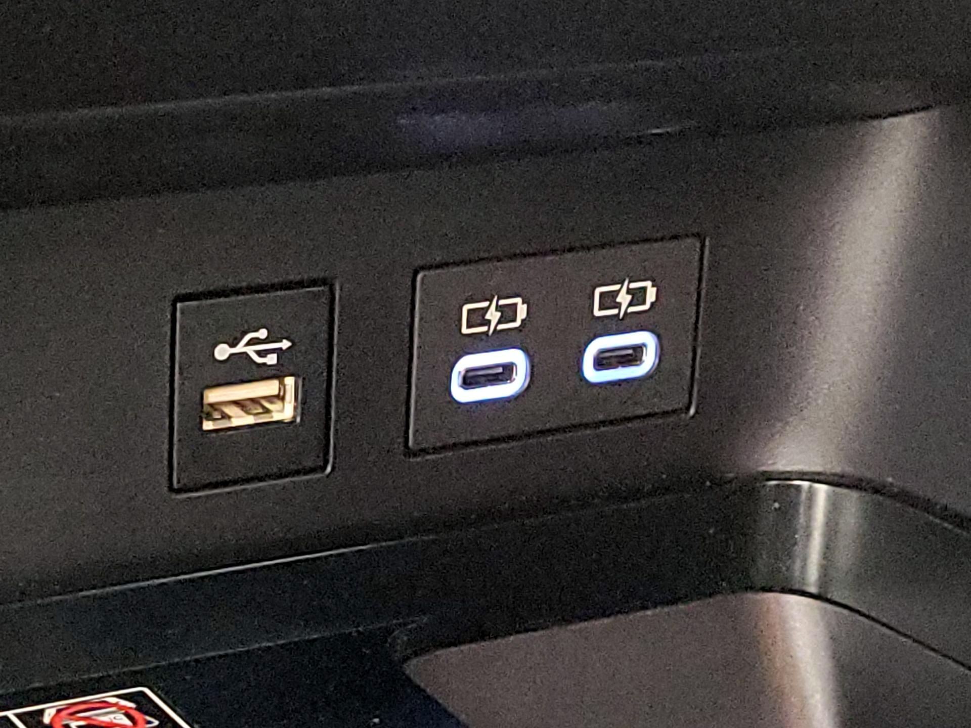 Thumbnail: 2025 Toyota Camry - 18