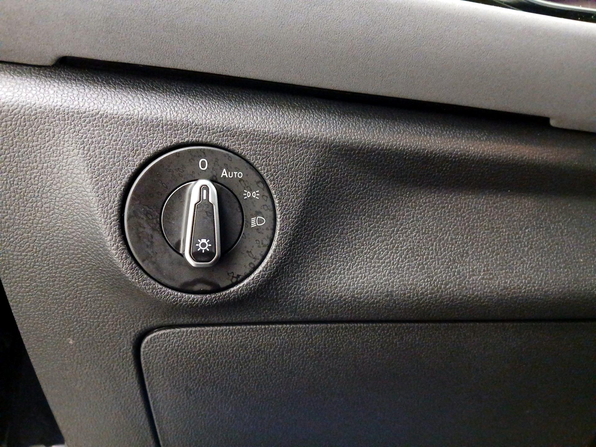 Thumbnail: 2025 Volkswagen Jetta - 13