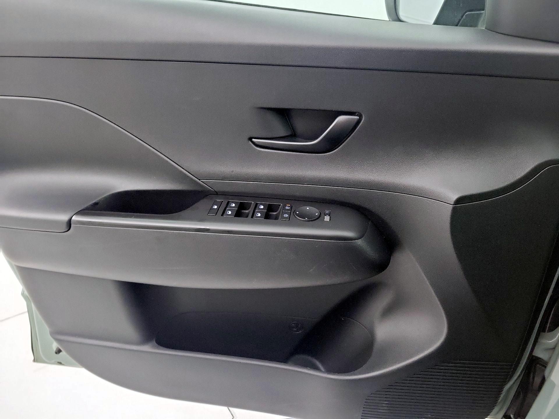 Thumbnail: 2025 Hyundai Kona - 12