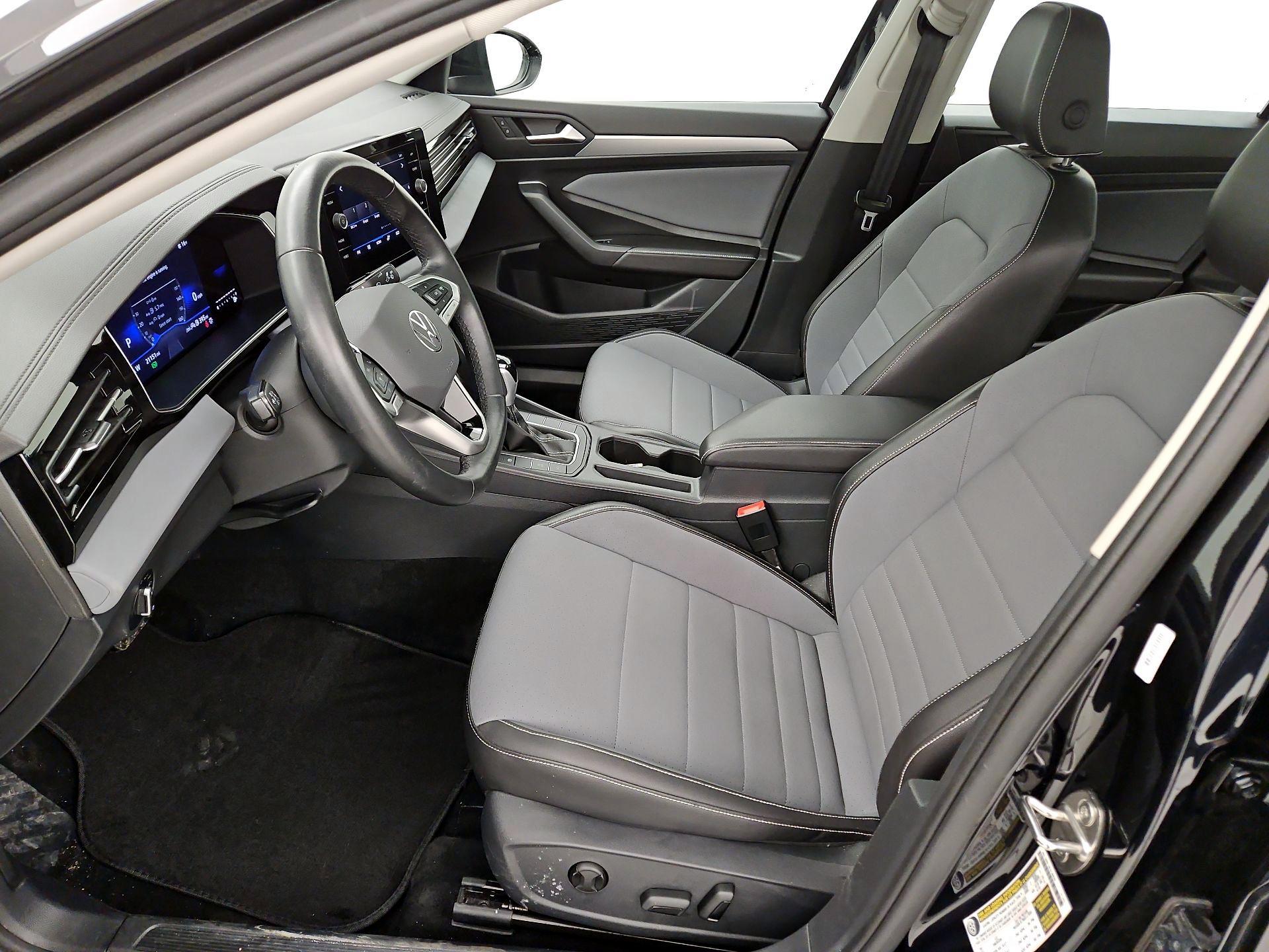 Thumbnail: 2025 Volkswagen Jetta - 11