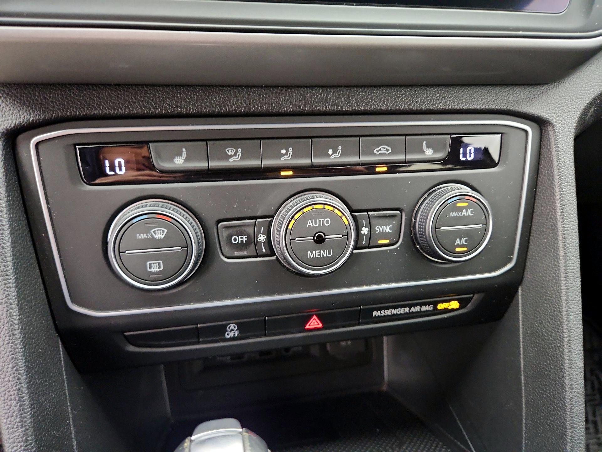 Thumbnail: 2020 Volkswagen Atlas - 16