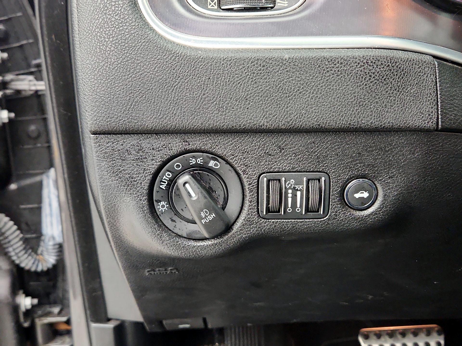 Thumbnail: 2021 Dodge Charger - 13