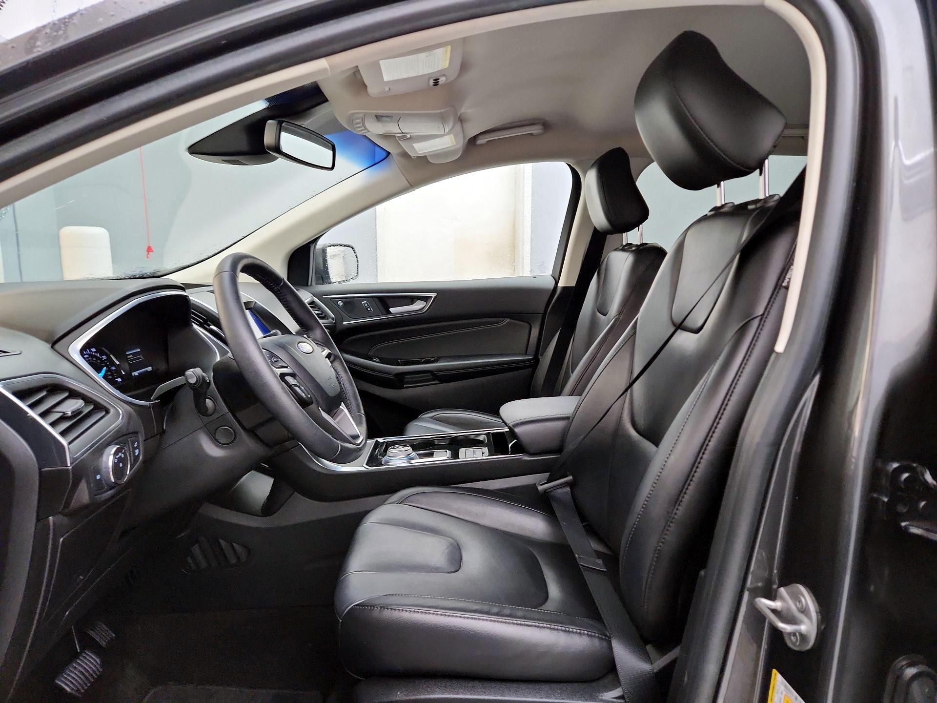 Thumbnail: 2020 Ford Edge - 11