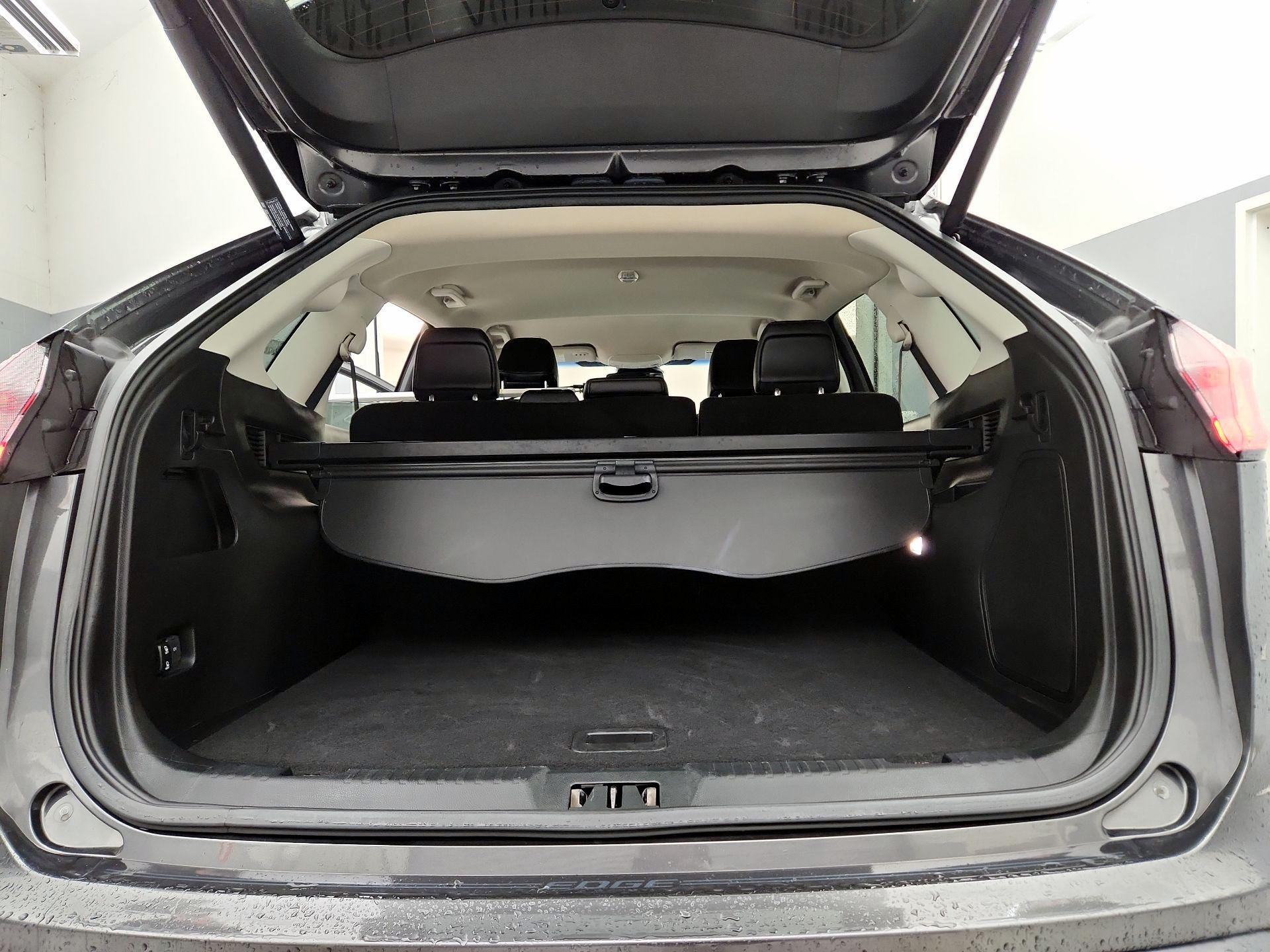 Thumbnail: 2020 Ford Edge - 20