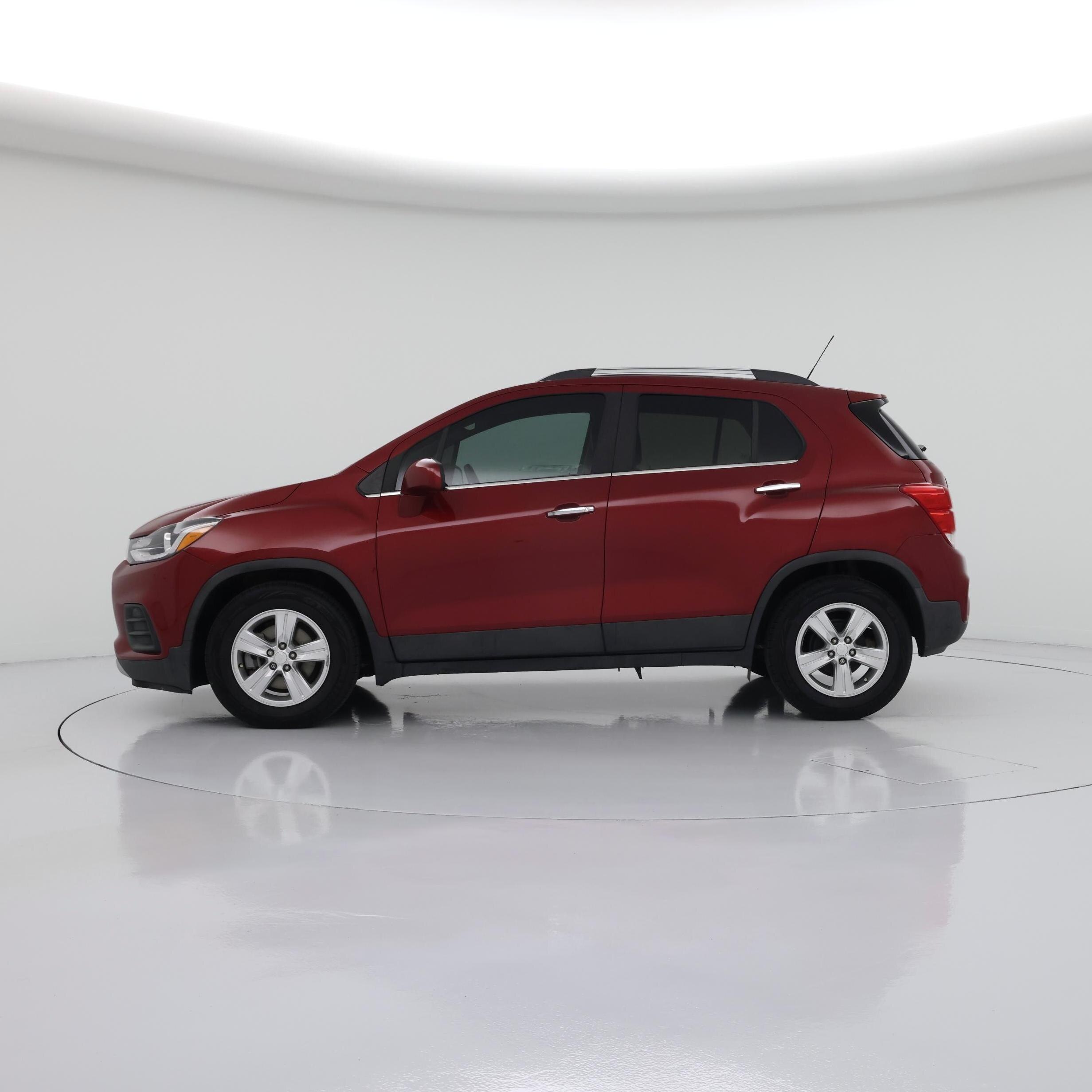 Thumbnail: 2019 Chevrolet Trax - 3