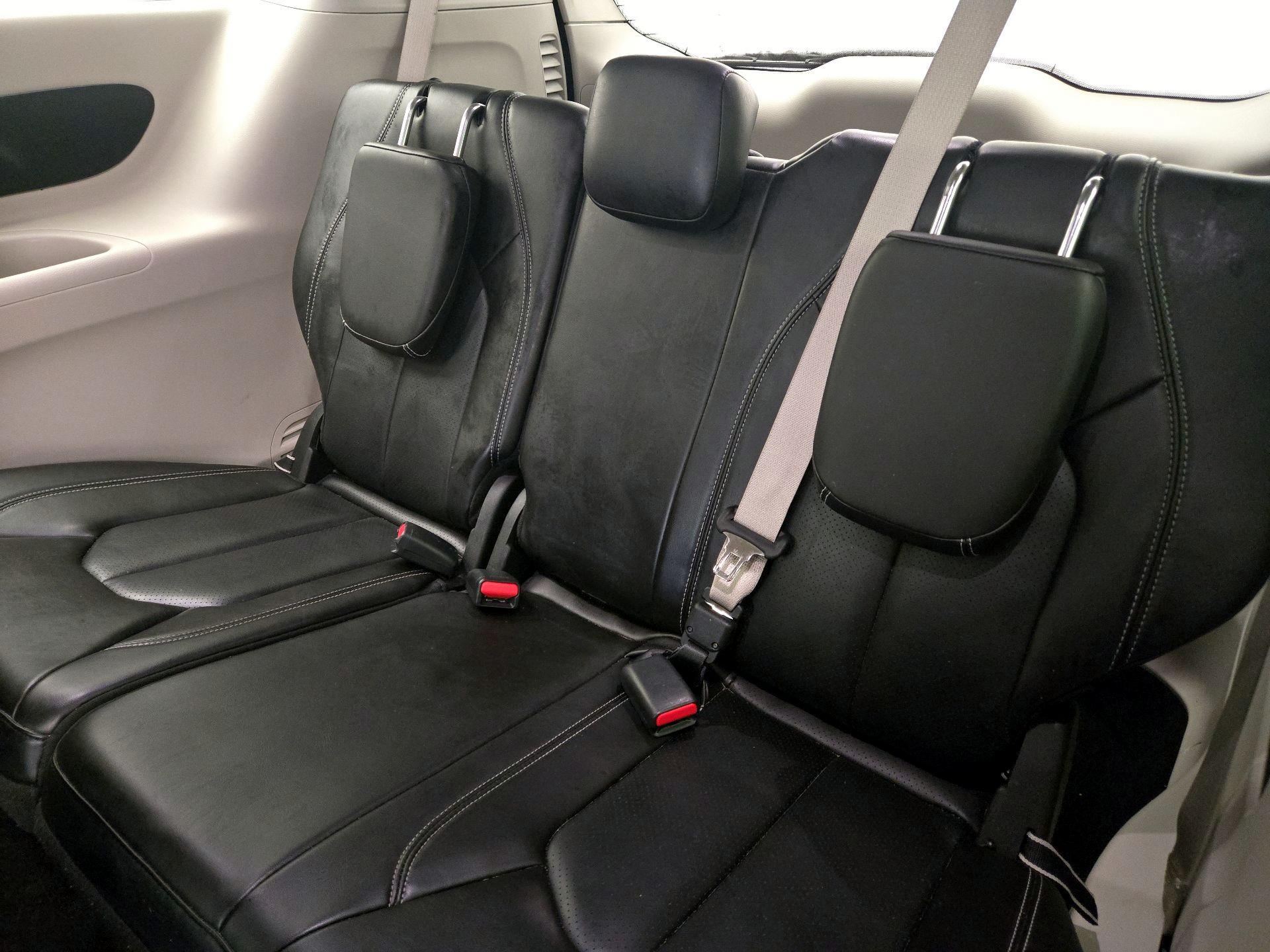 Thumbnail: 2023 Chrysler Pacifica - 20