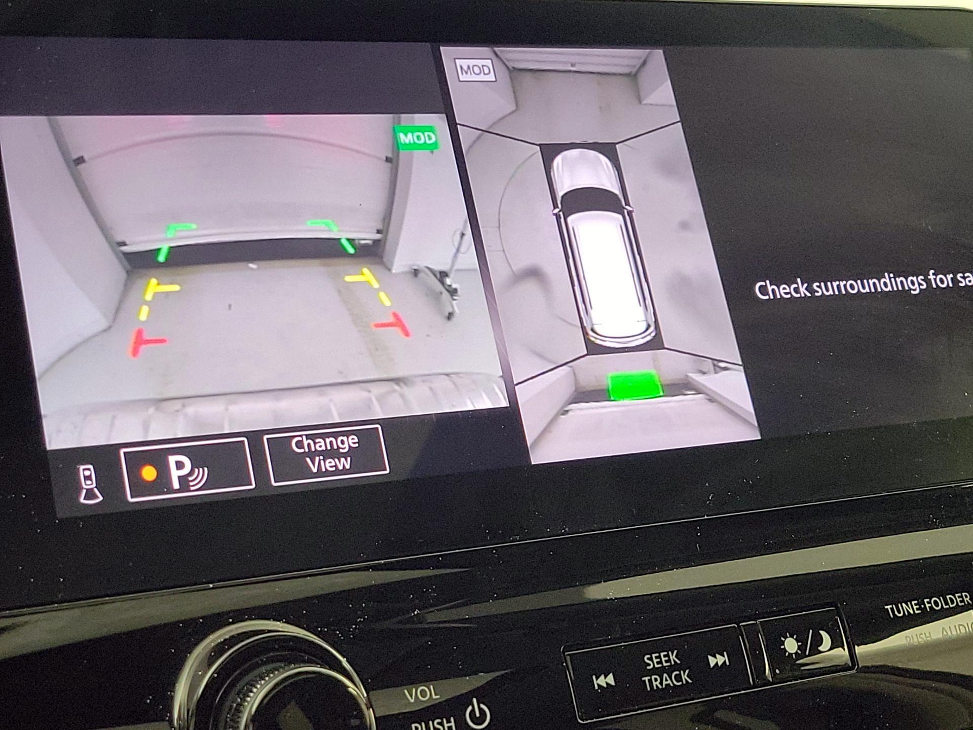 Thumbnail: 2024 INFINITI QX80 - 15