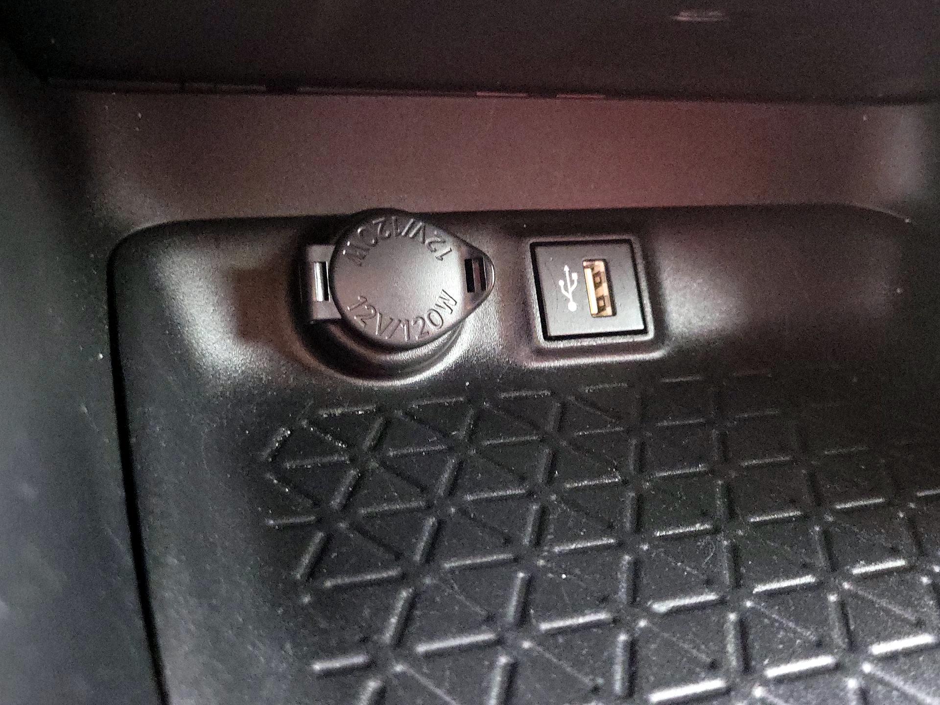 Thumbnail: 2023 Toyota RAV4 - 18