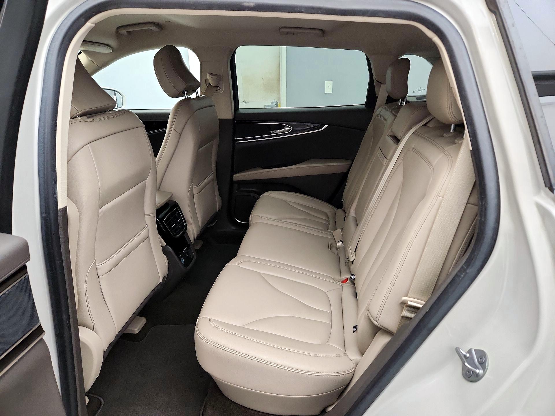 Thumbnail: 2023 Lincoln Nautilus - 19