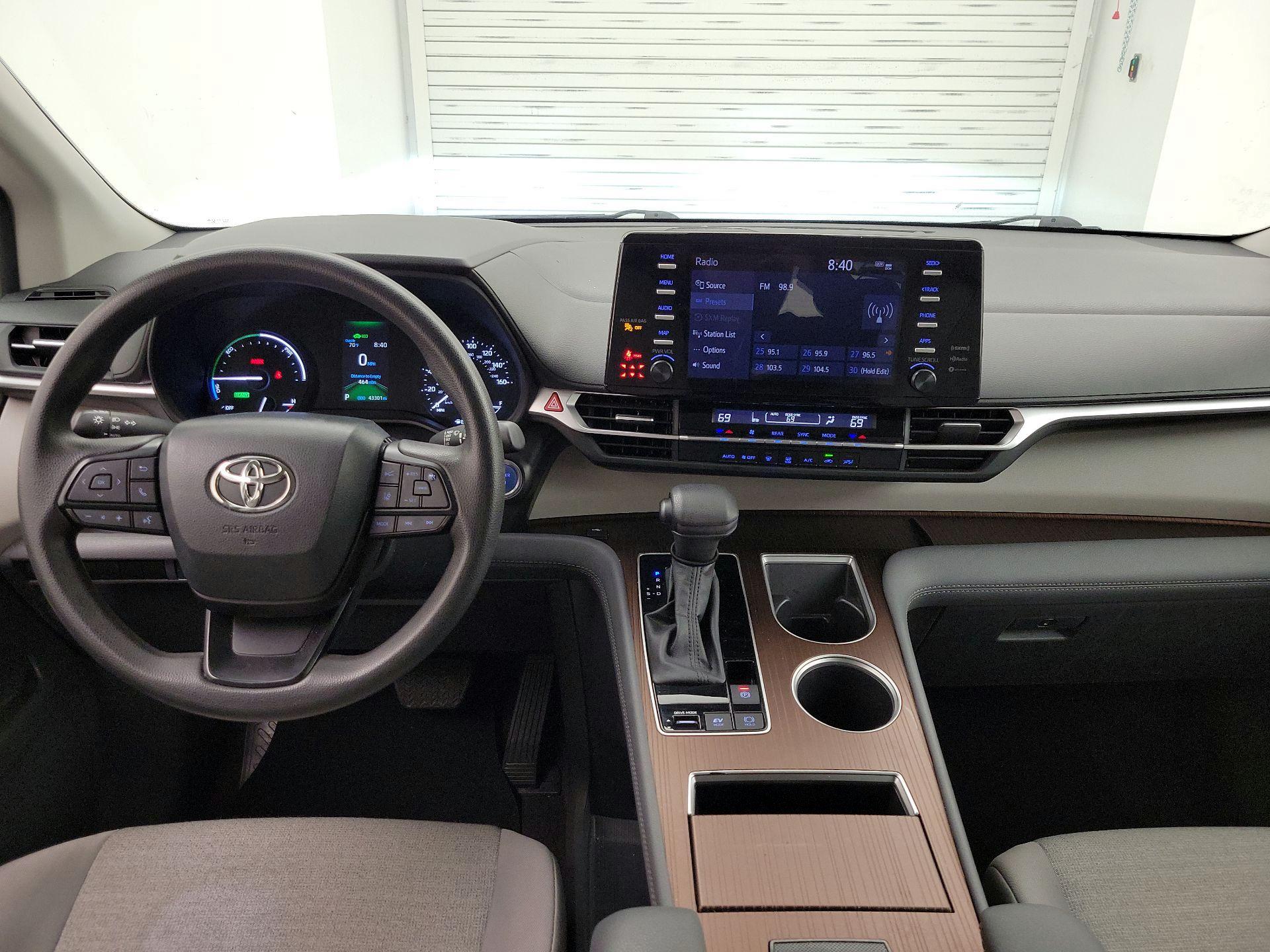 Thumbnail: 2024 Toyota Sienna - 9