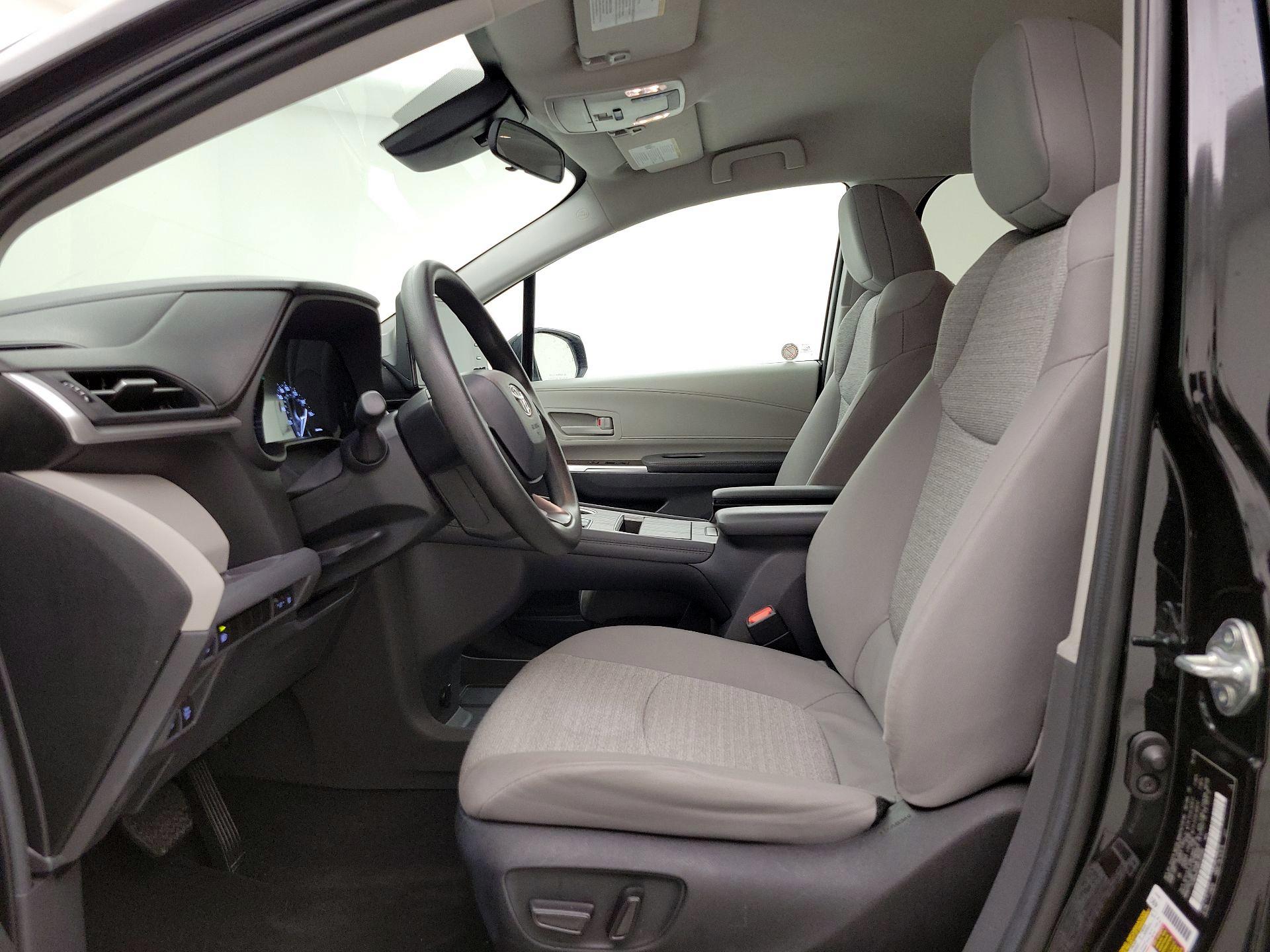 Thumbnail: 2024 Toyota Sienna - 11