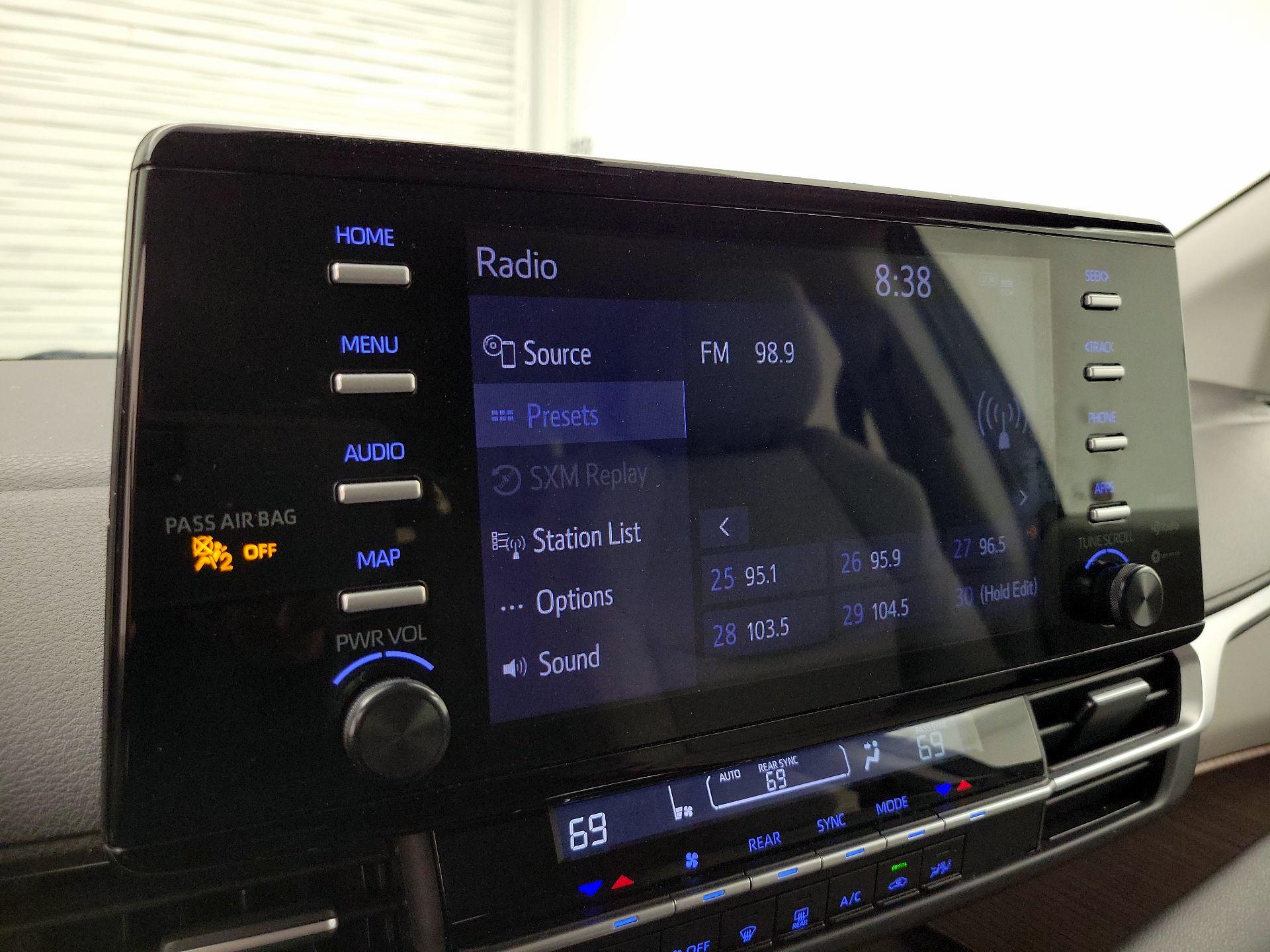 Thumbnail: 2024 Toyota Sienna - 15