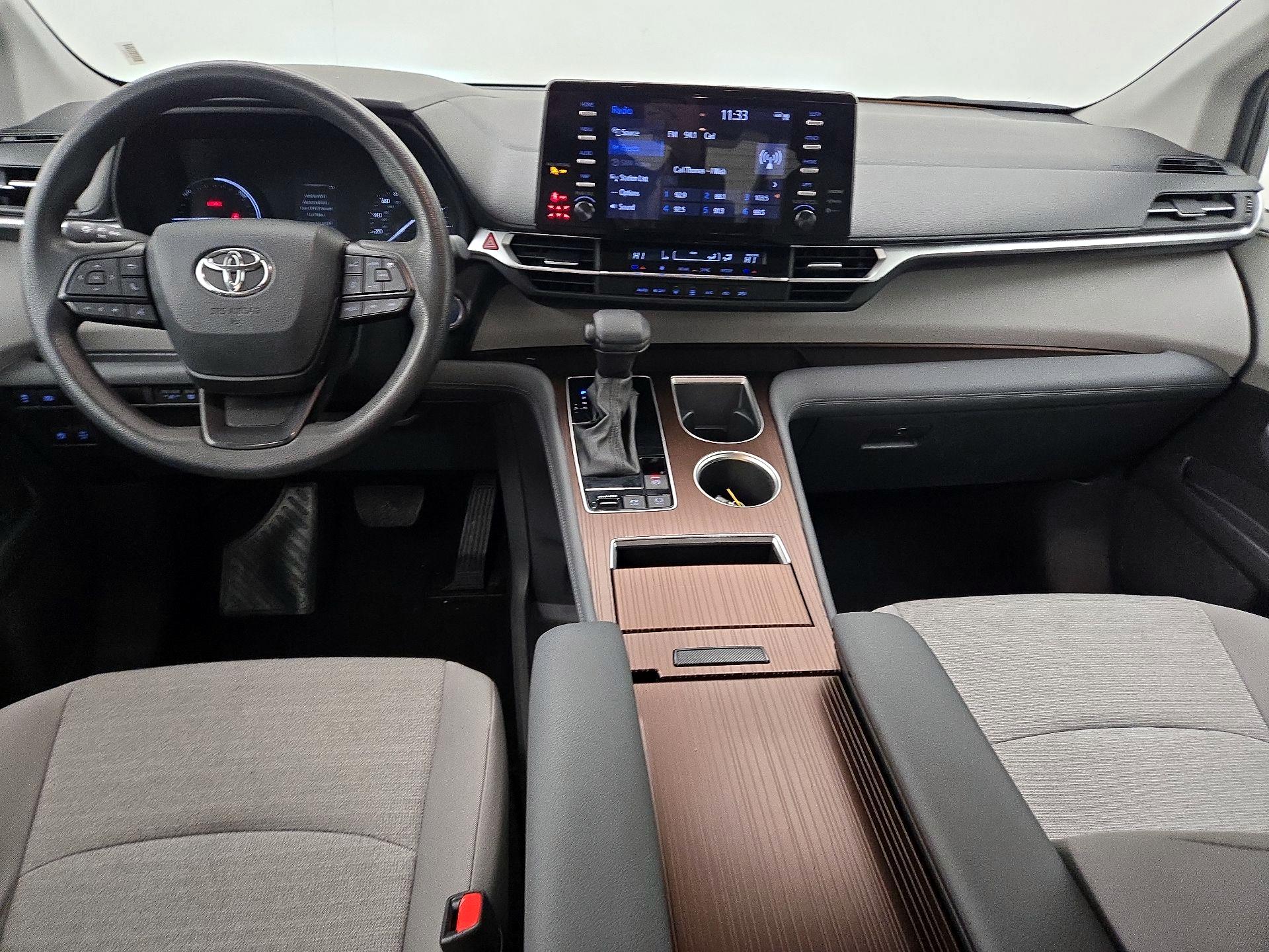 Thumbnail: 2024 Toyota Sienna - 9