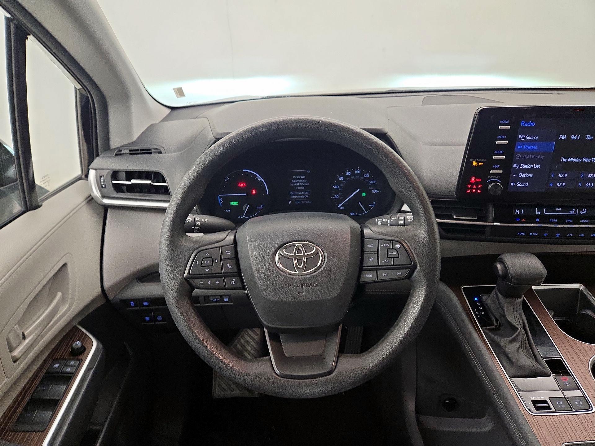 Thumbnail: 2024 Toyota Sienna - 10