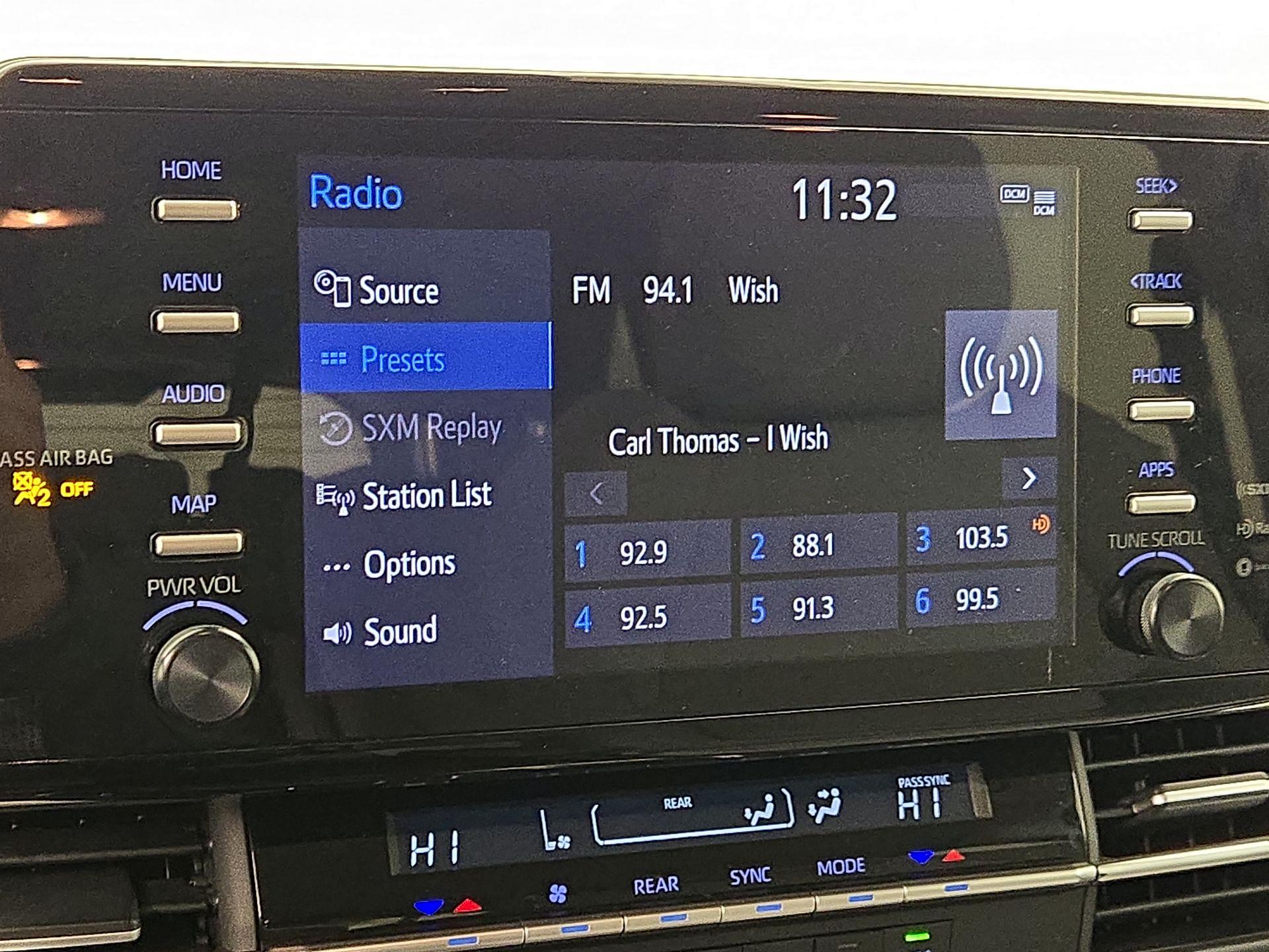 Thumbnail: 2024 Toyota Sienna - 15