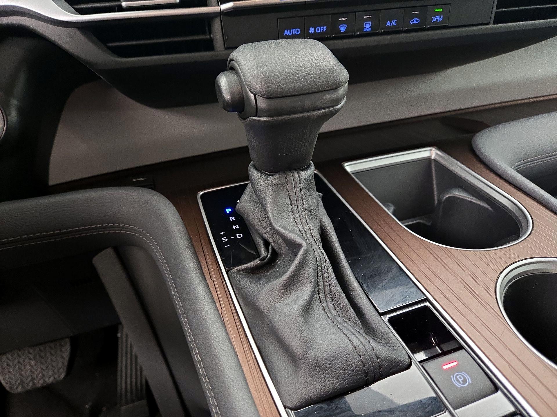 Thumbnail: 2024 Toyota Sienna - 17