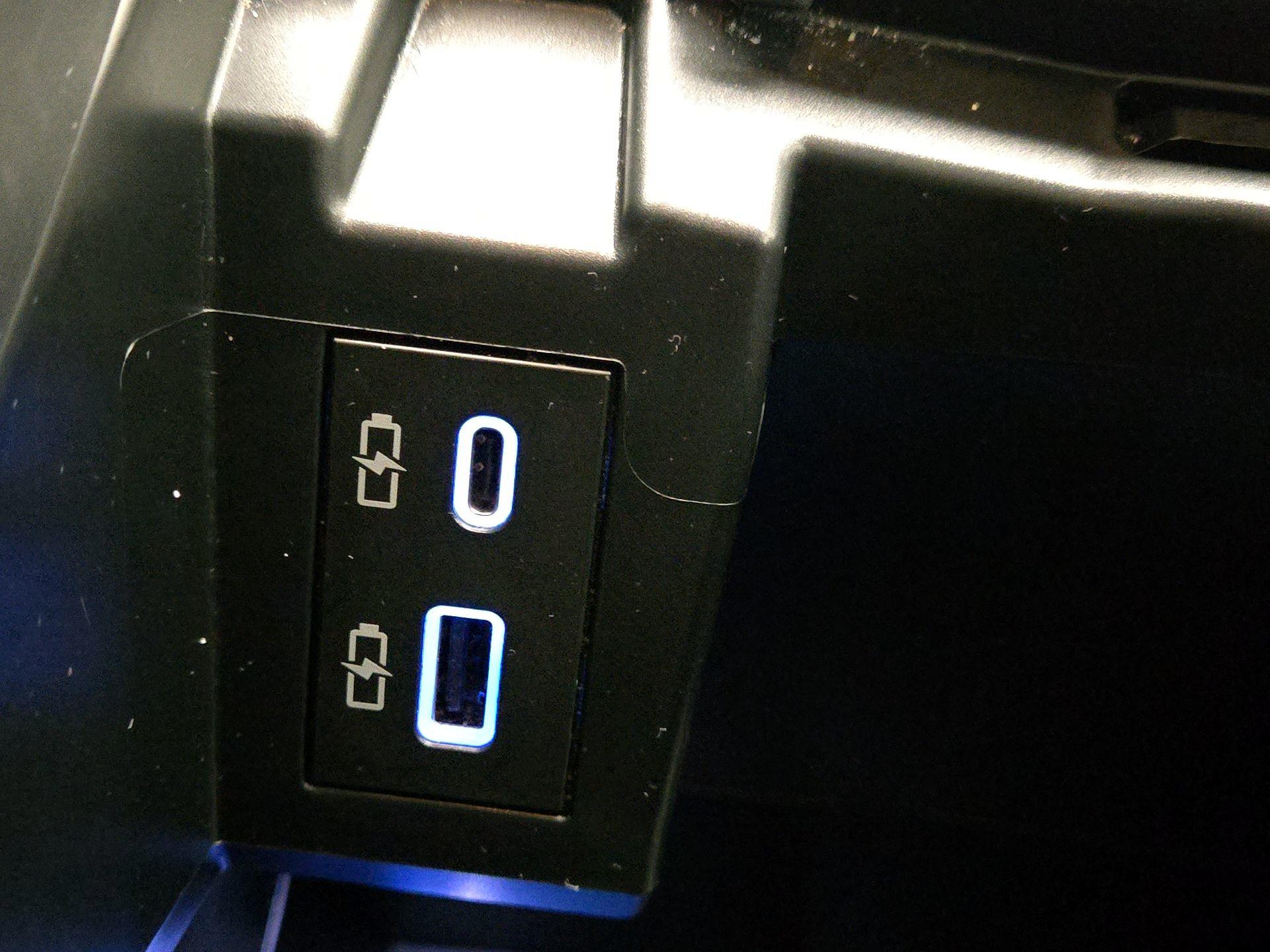 Thumbnail: 2024 Toyota Sienna - 18