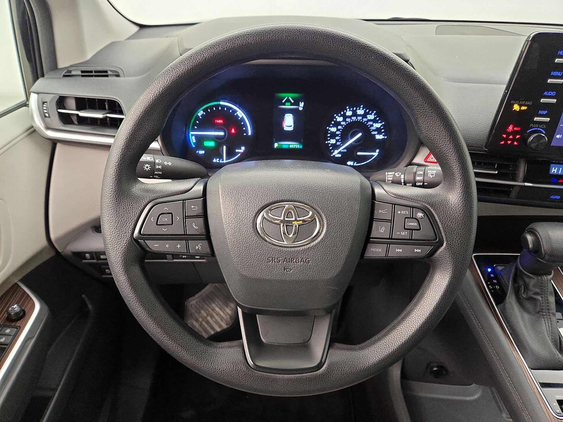 Thumbnail: 2024 Toyota Sienna - 10