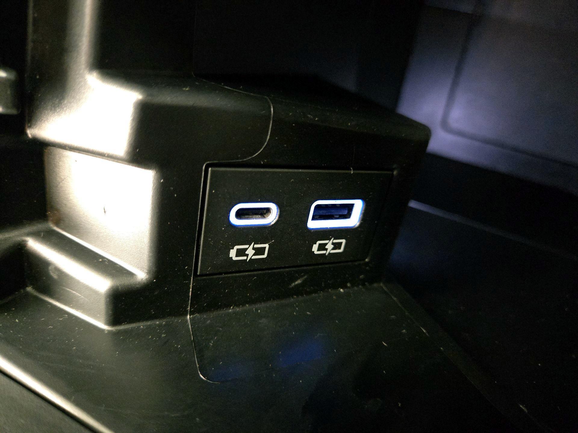 Thumbnail: 2024 Toyota Sienna - 18