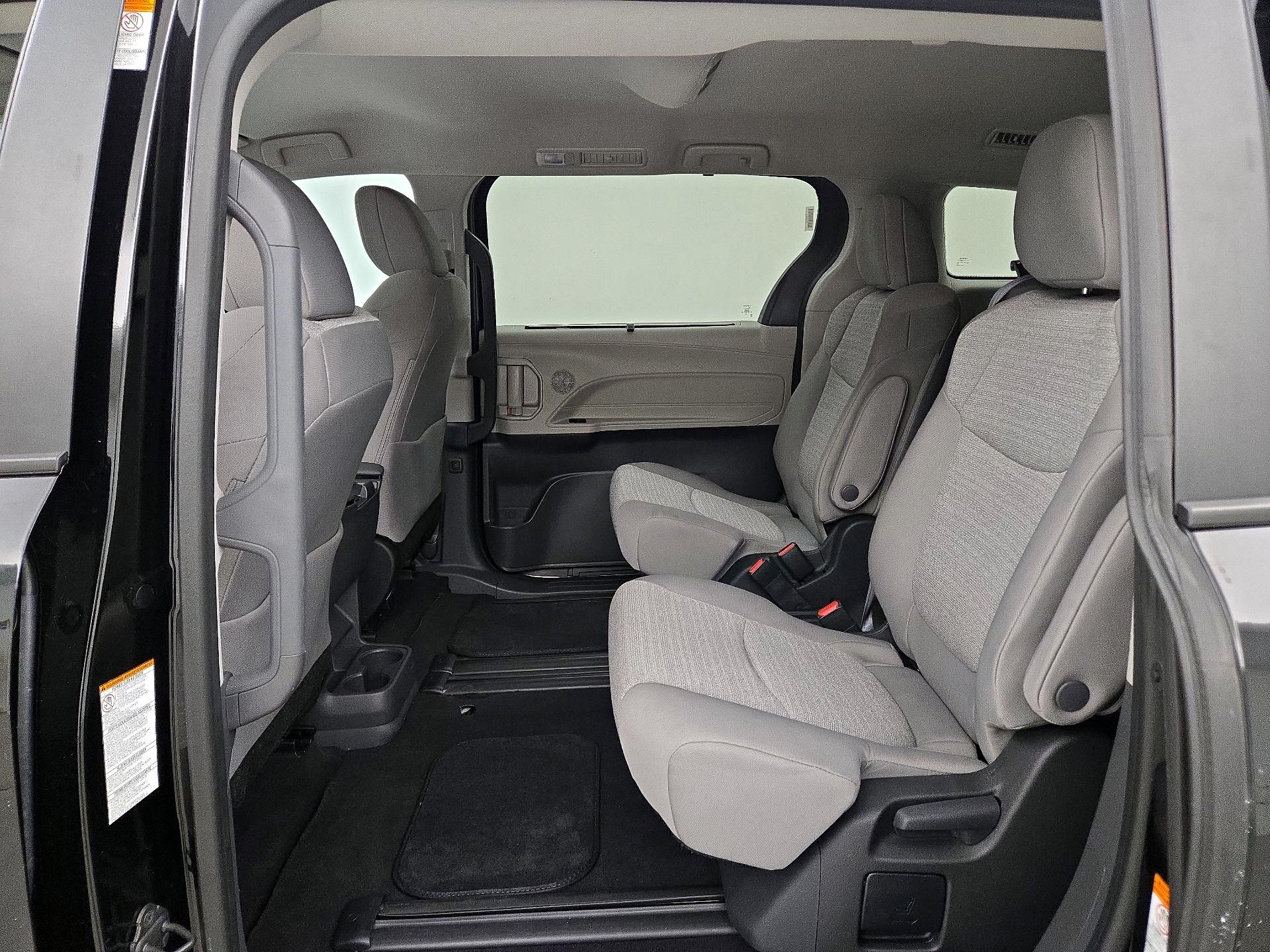 Thumbnail: 2024 Toyota Sienna - 19