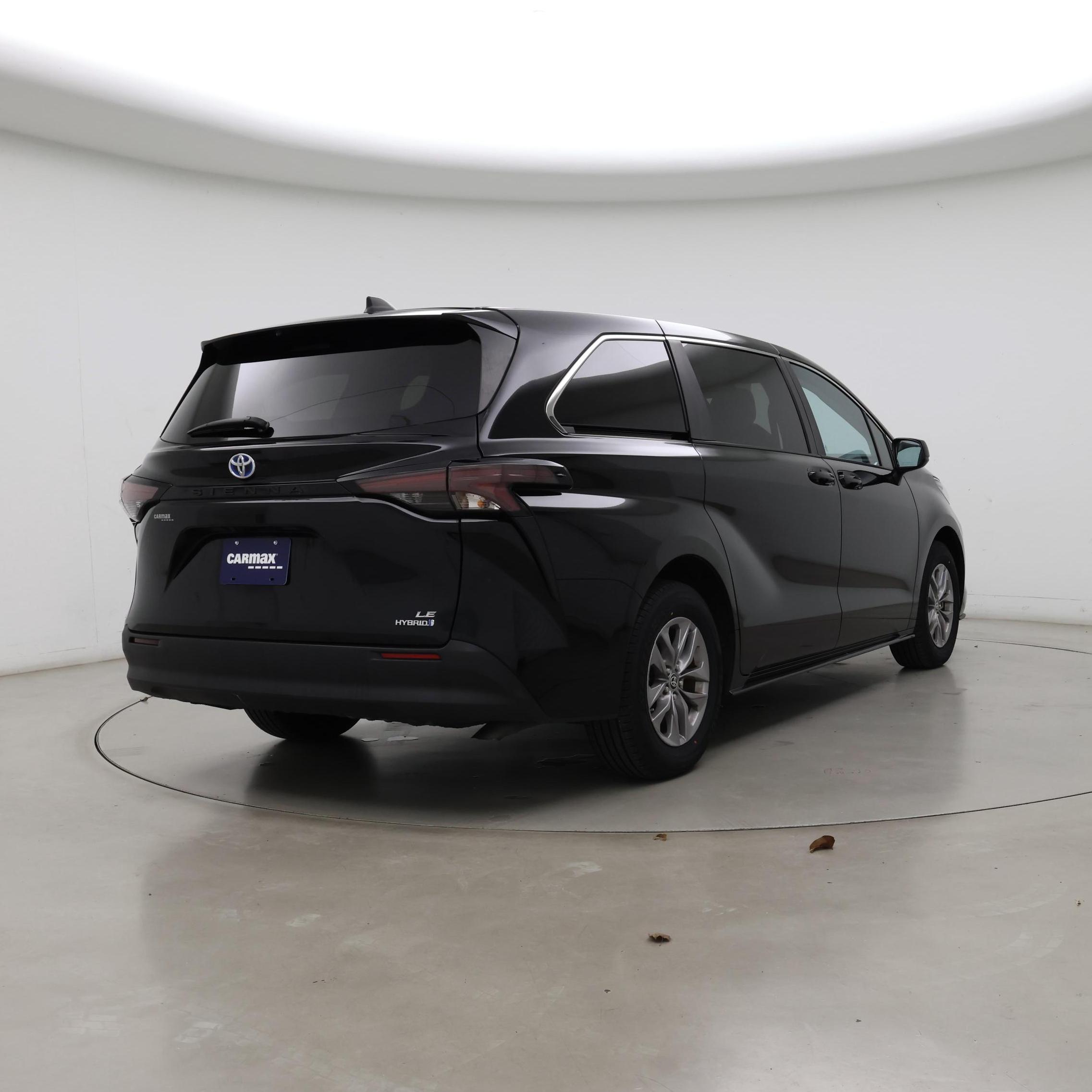 Thumbnail: 2024 Toyota Sienna - 8