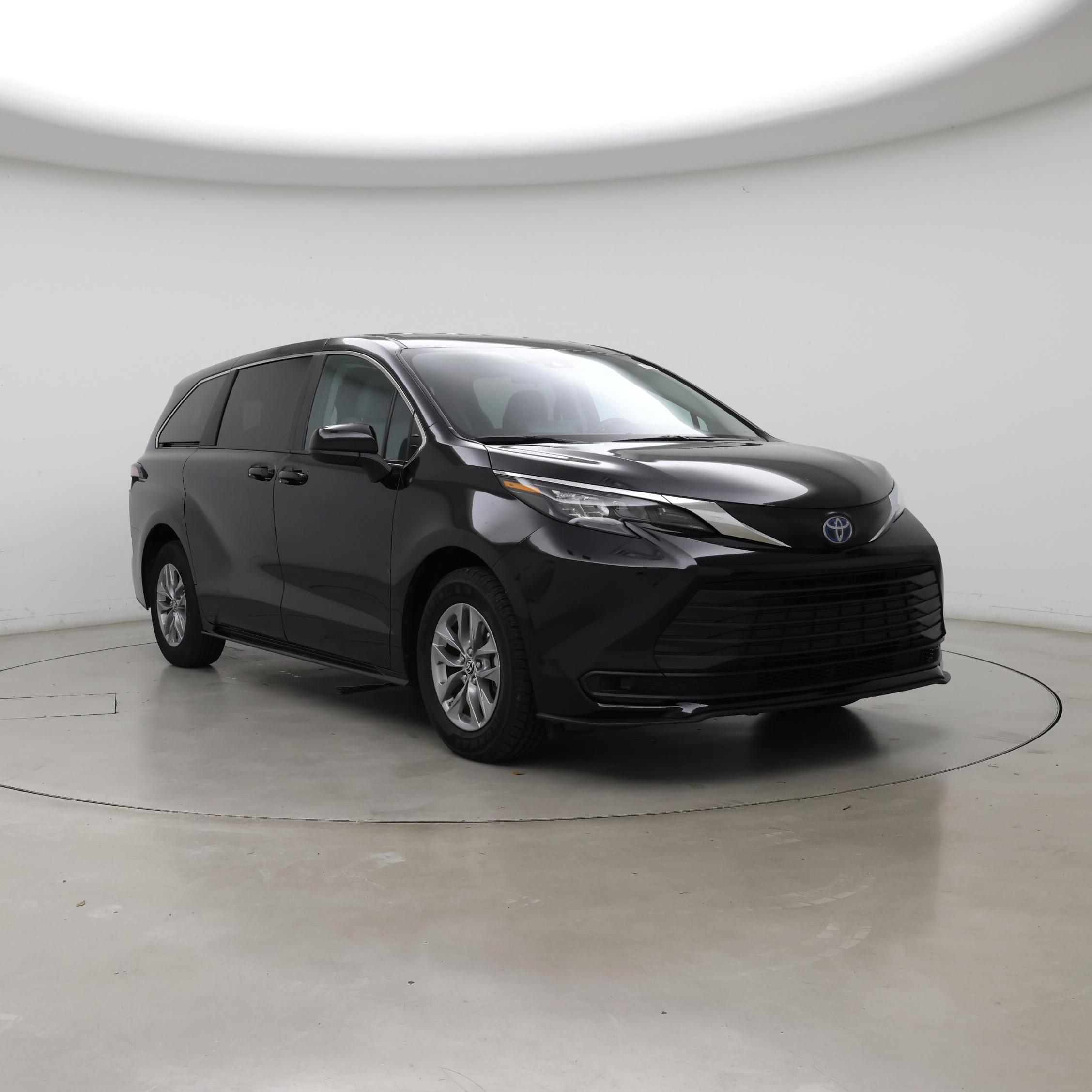 2024 Toyota Sienna LE 8-Passenger FWD