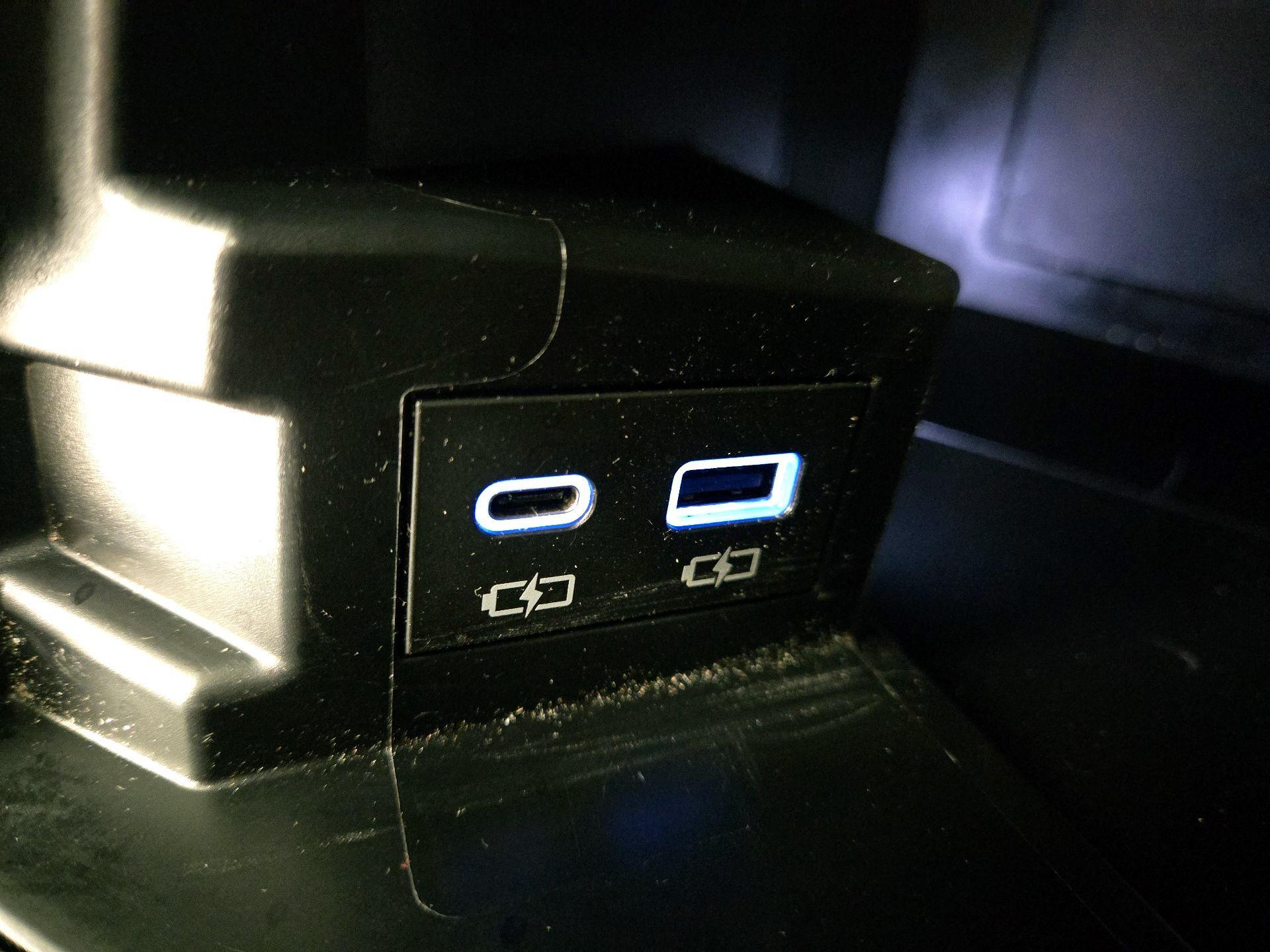 Thumbnail: 2024 Toyota Sienna - 18