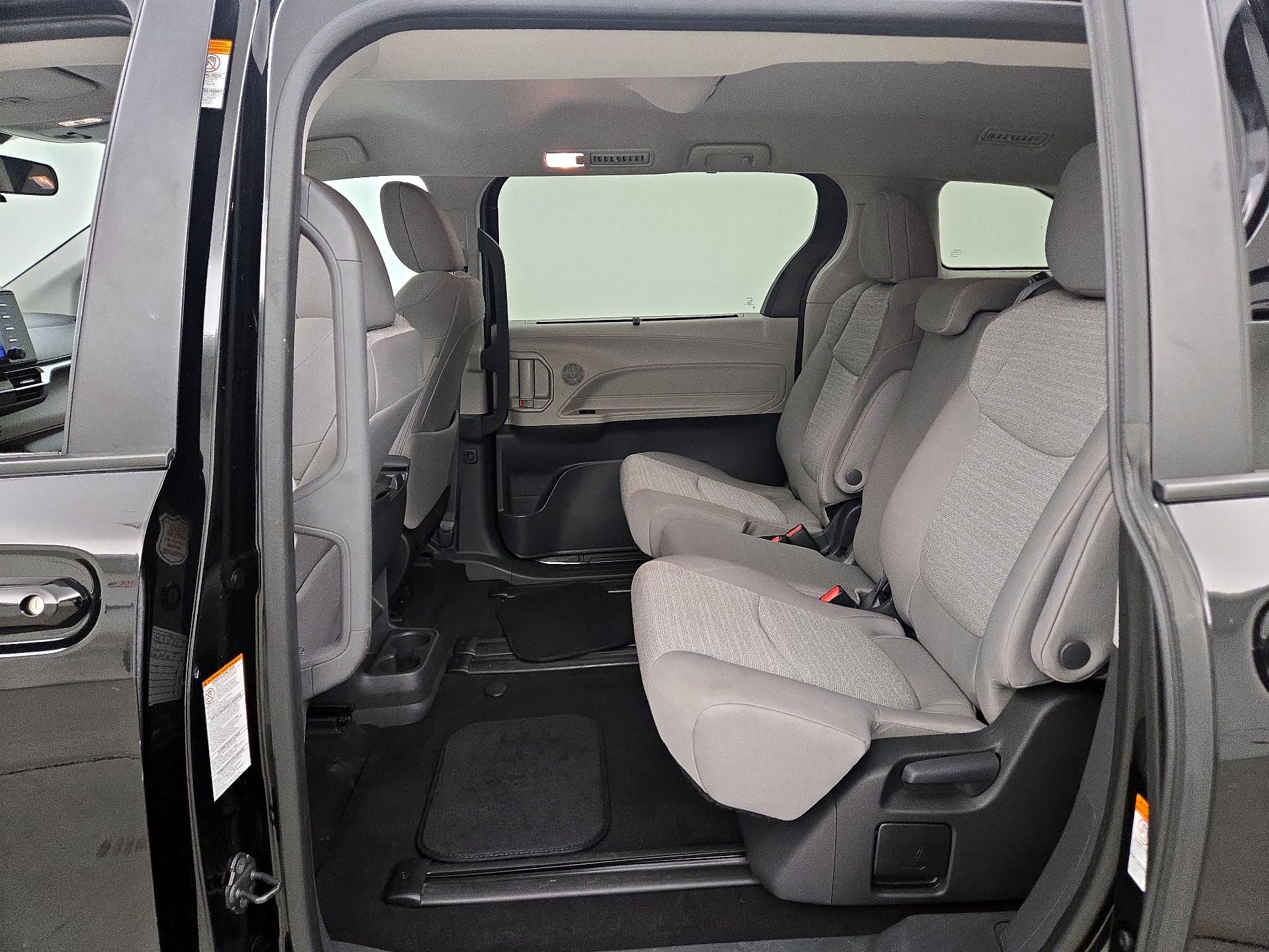 Thumbnail: 2024 Toyota Sienna - 19