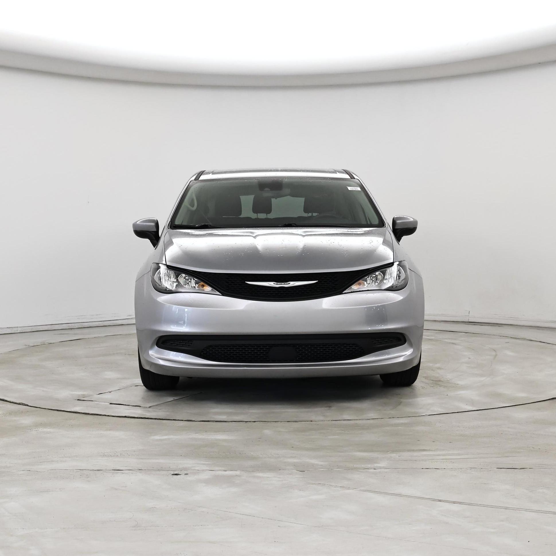 Thumbnail: 2021 Chrysler Voyager - 5