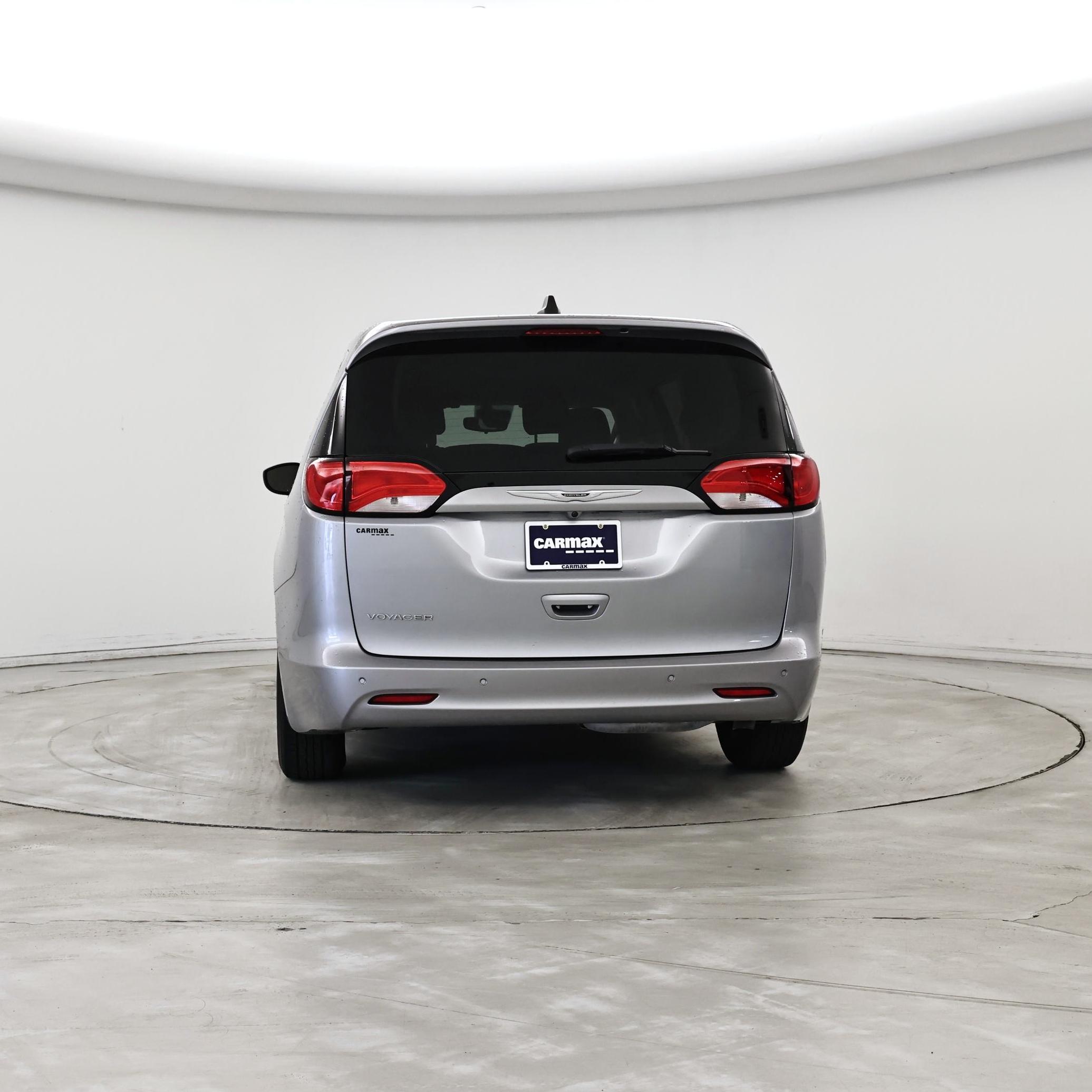 Thumbnail: 2021 Chrysler Voyager - 6