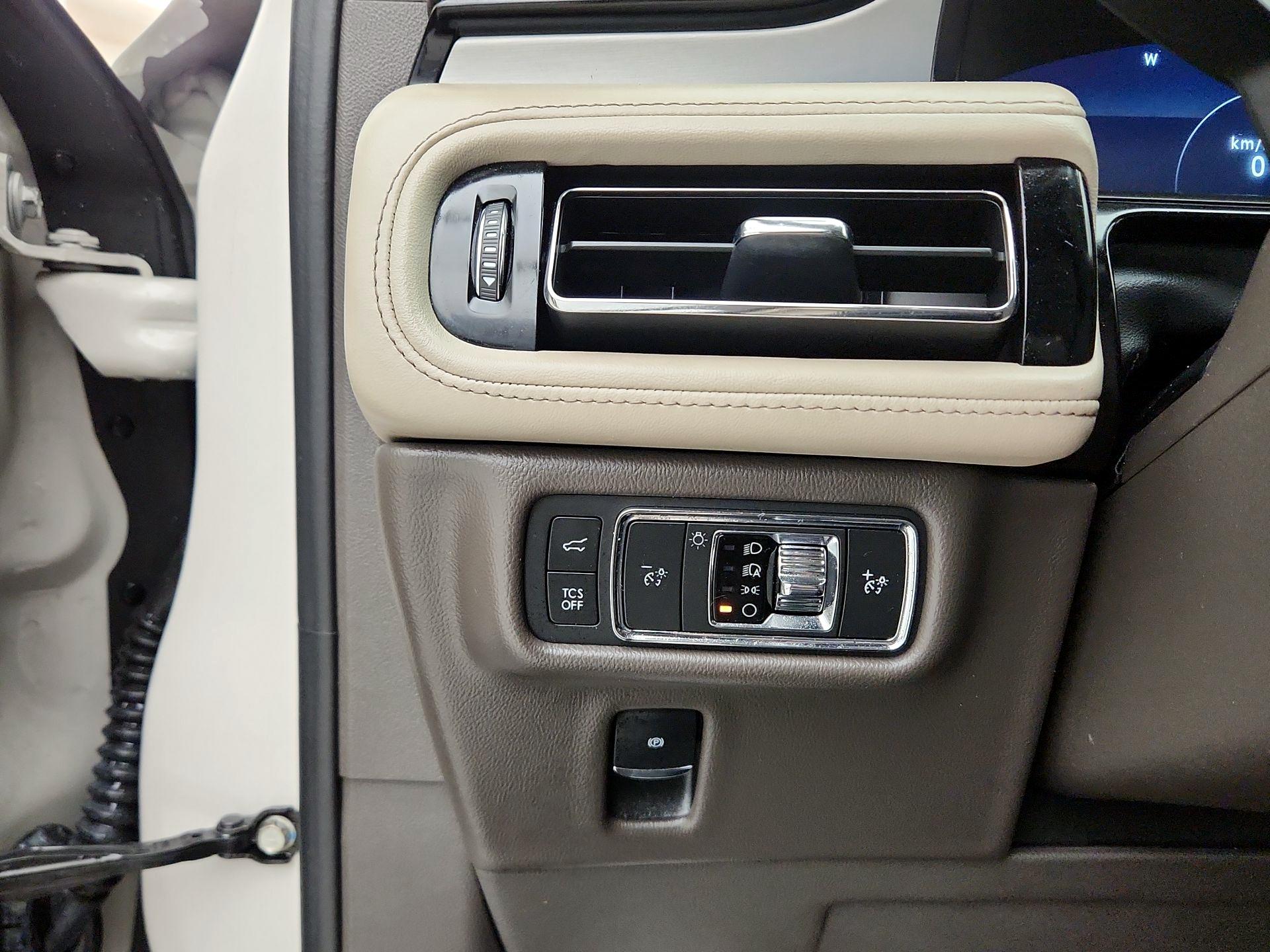 Thumbnail: 2022 Lincoln Nautilus - 13