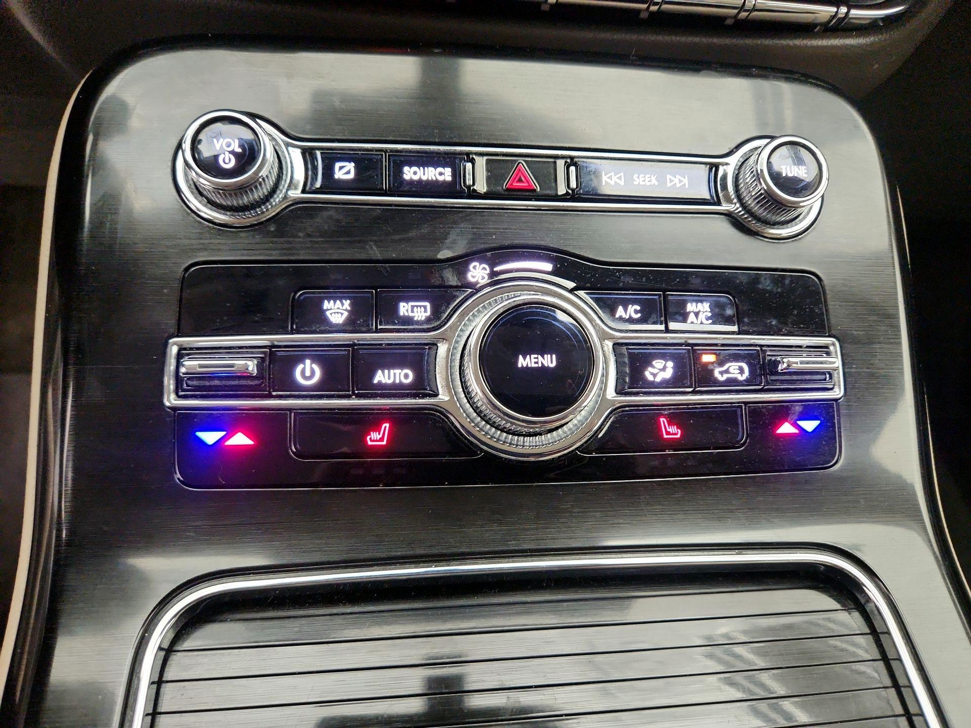 Thumbnail: 2022 Lincoln Nautilus - 16