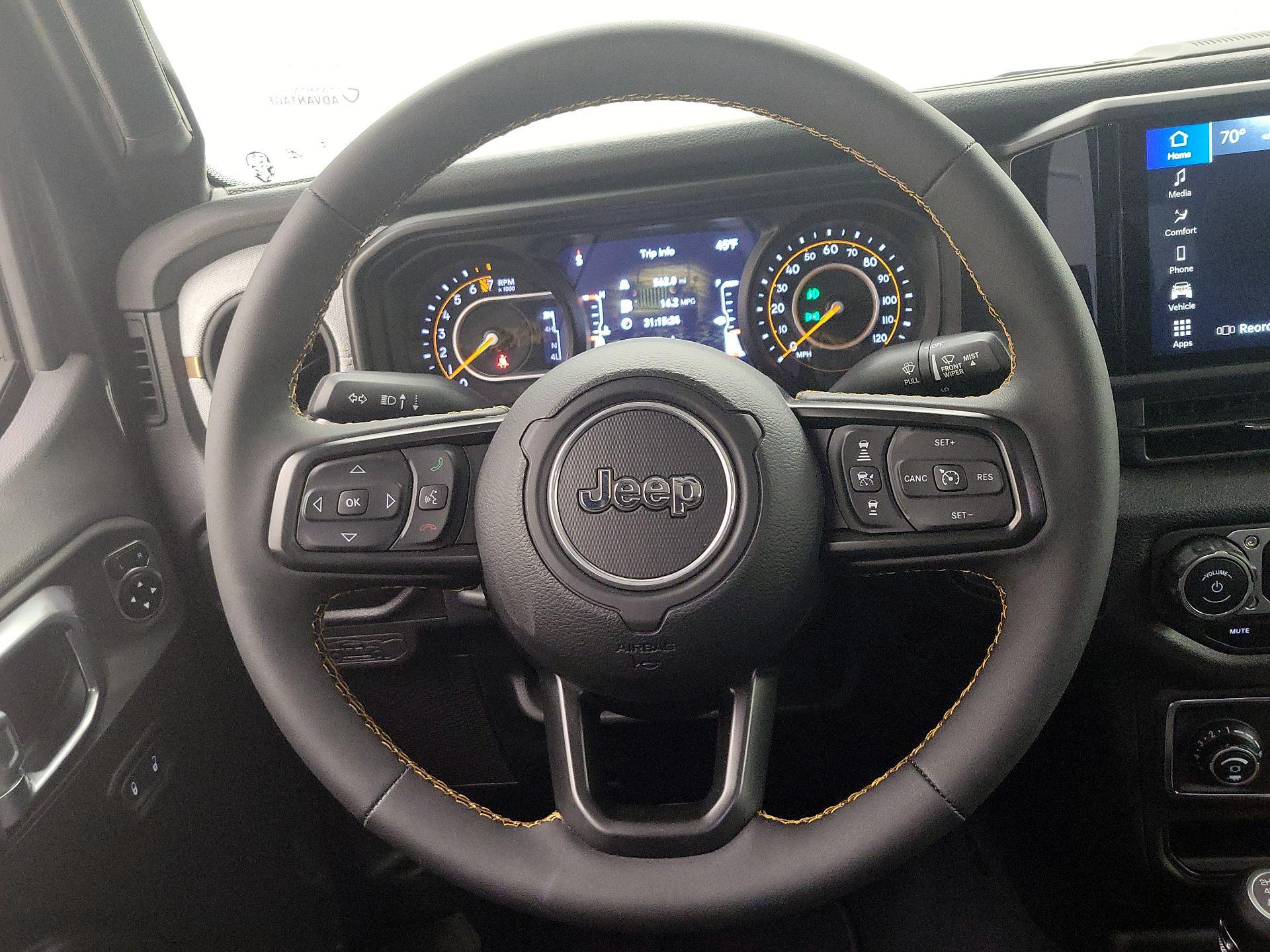 Thumbnail: 2024 Jeep Gladiator - 10