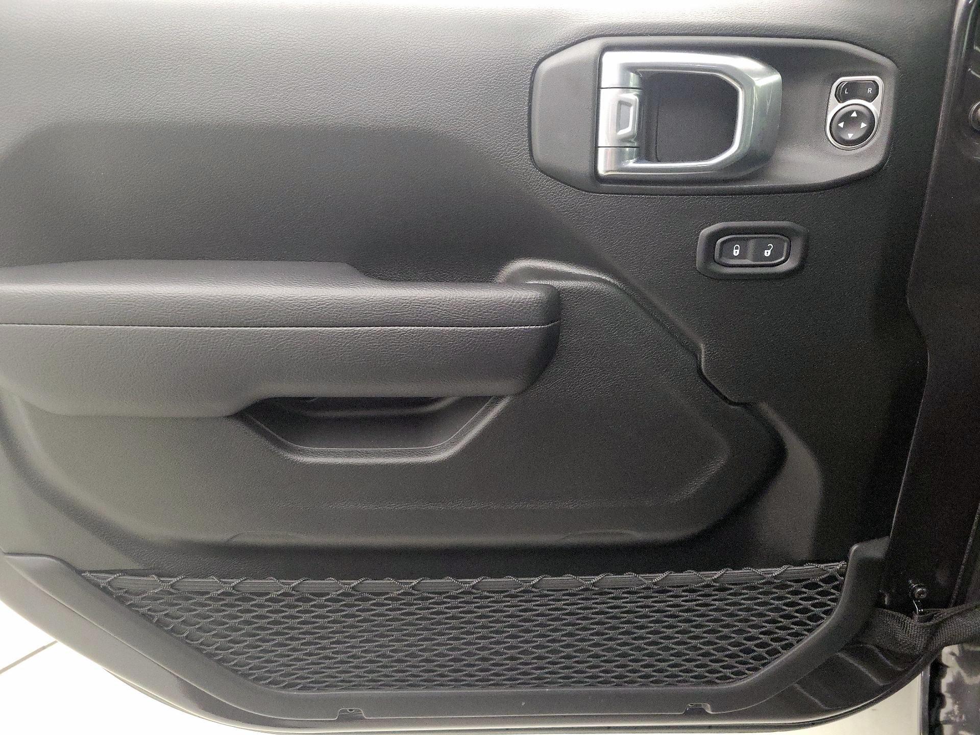 Thumbnail: 2024 Jeep Gladiator - 12