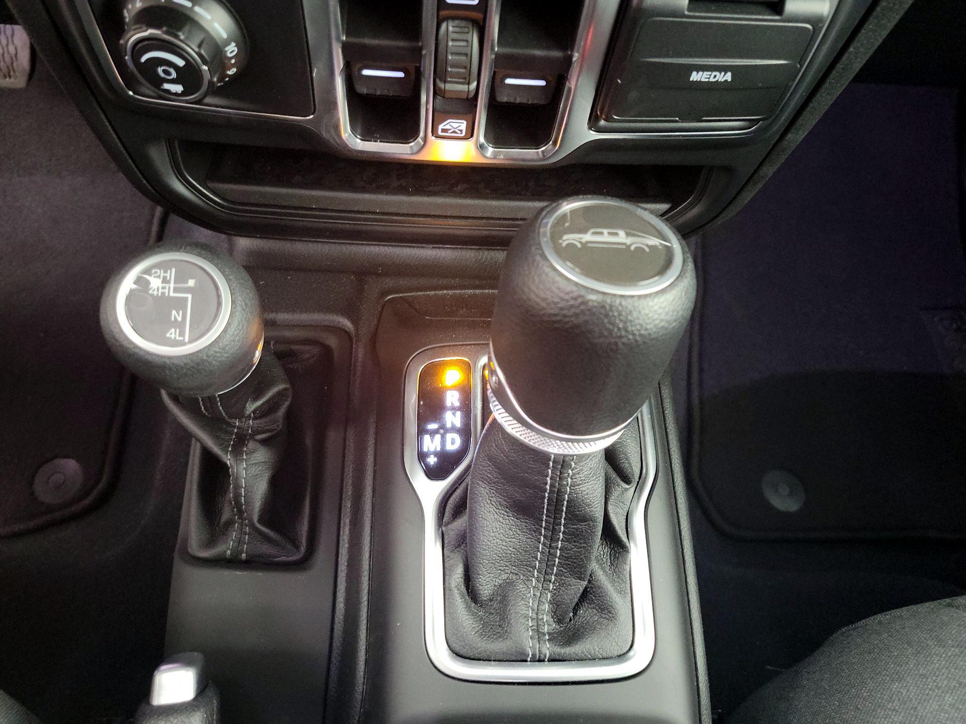 Thumbnail: 2024 Jeep Gladiator - 17