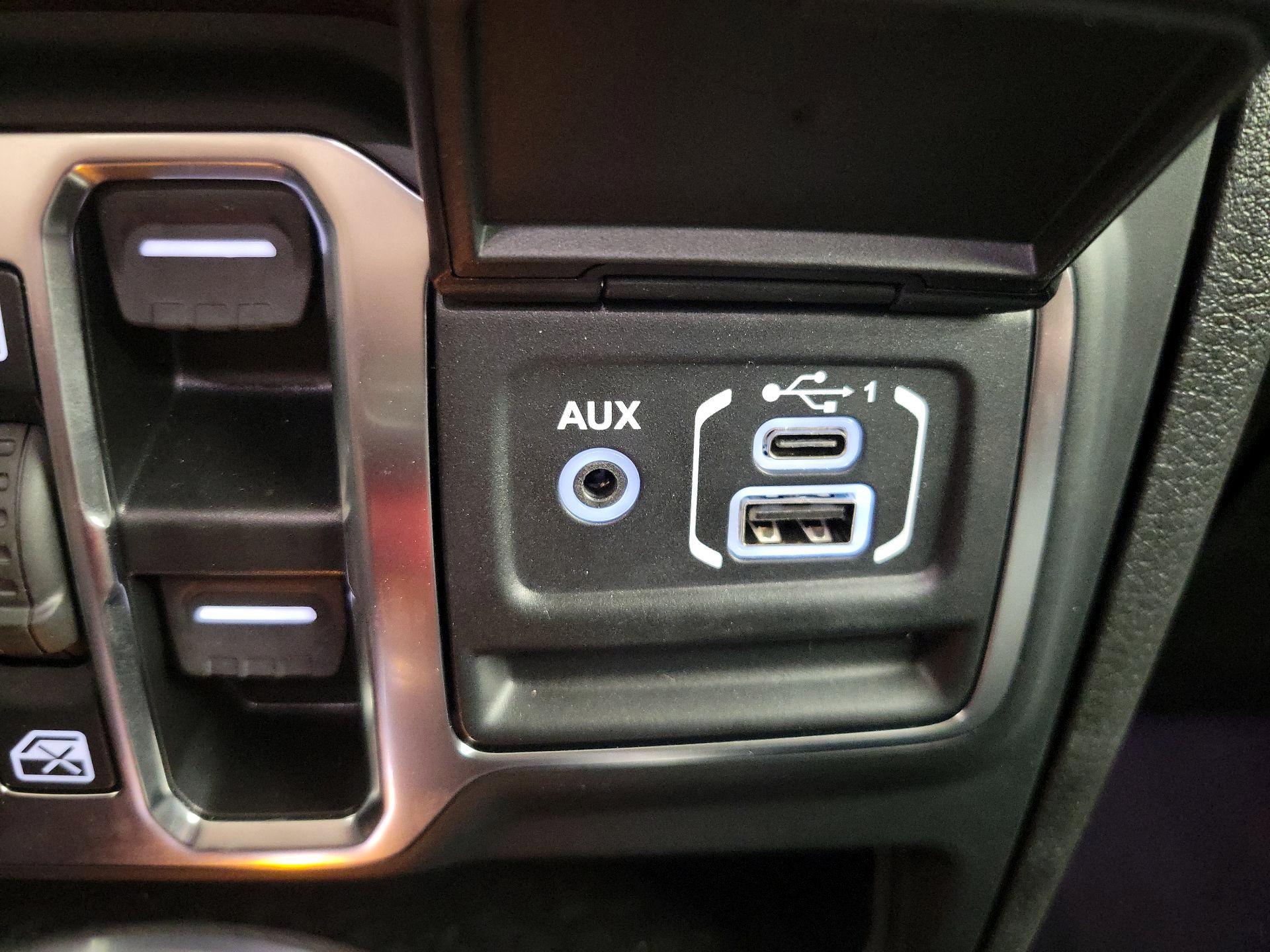 Thumbnail: 2024 Jeep Gladiator - 18