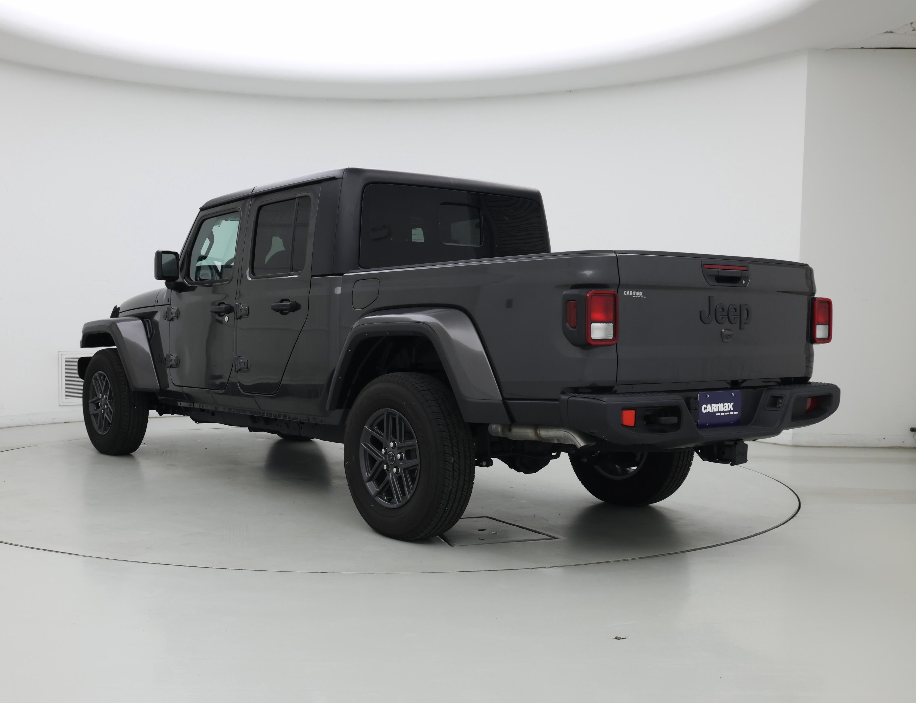 Thumbnail: 2024 Jeep Gladiator - 2