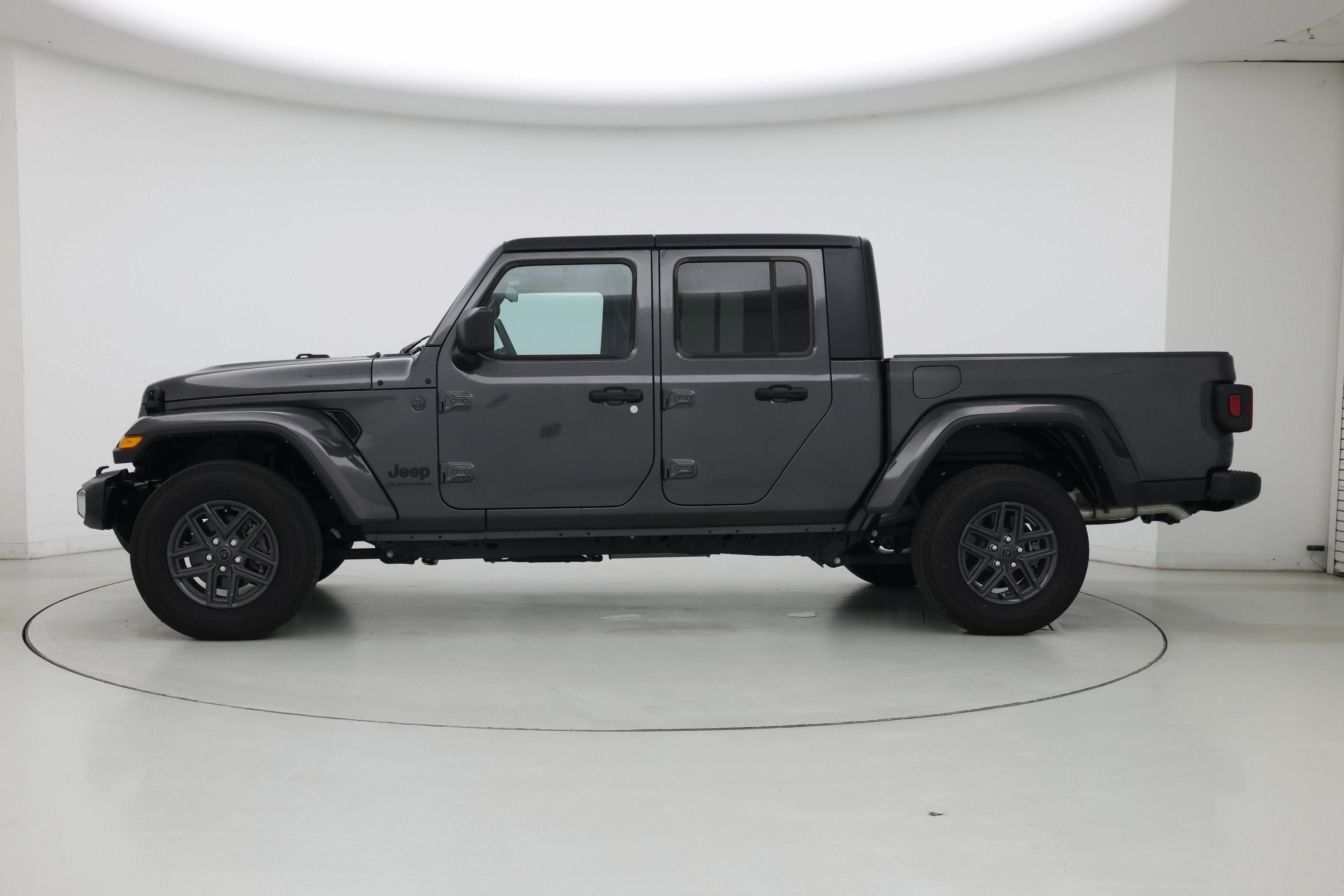Thumbnail: 2024 Jeep Gladiator - 3