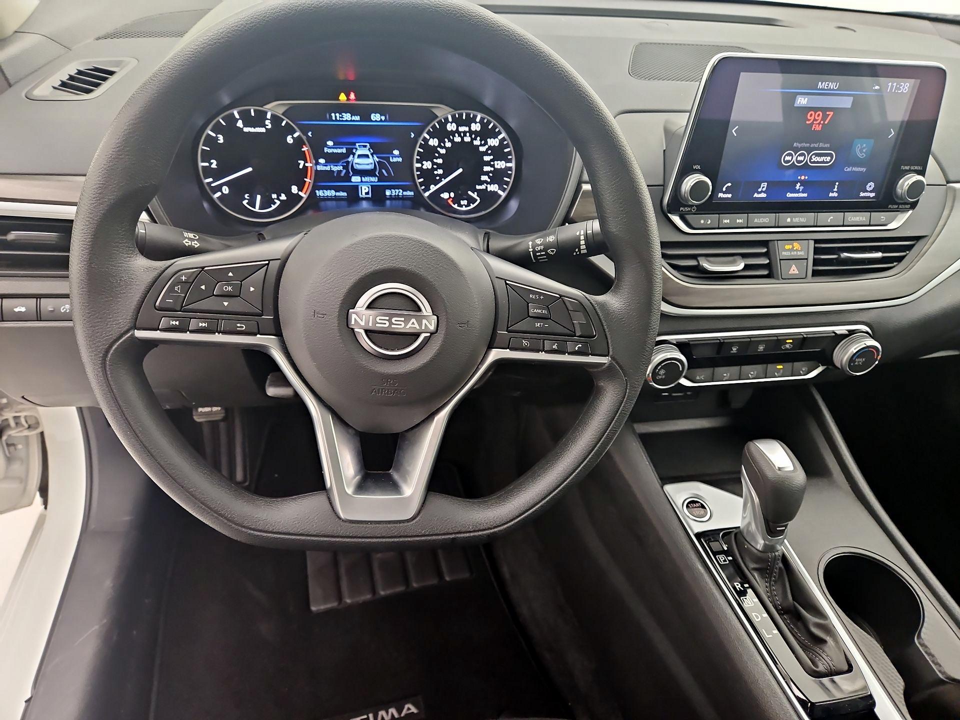 Thumbnail: 2025 Nissan Altima - 10