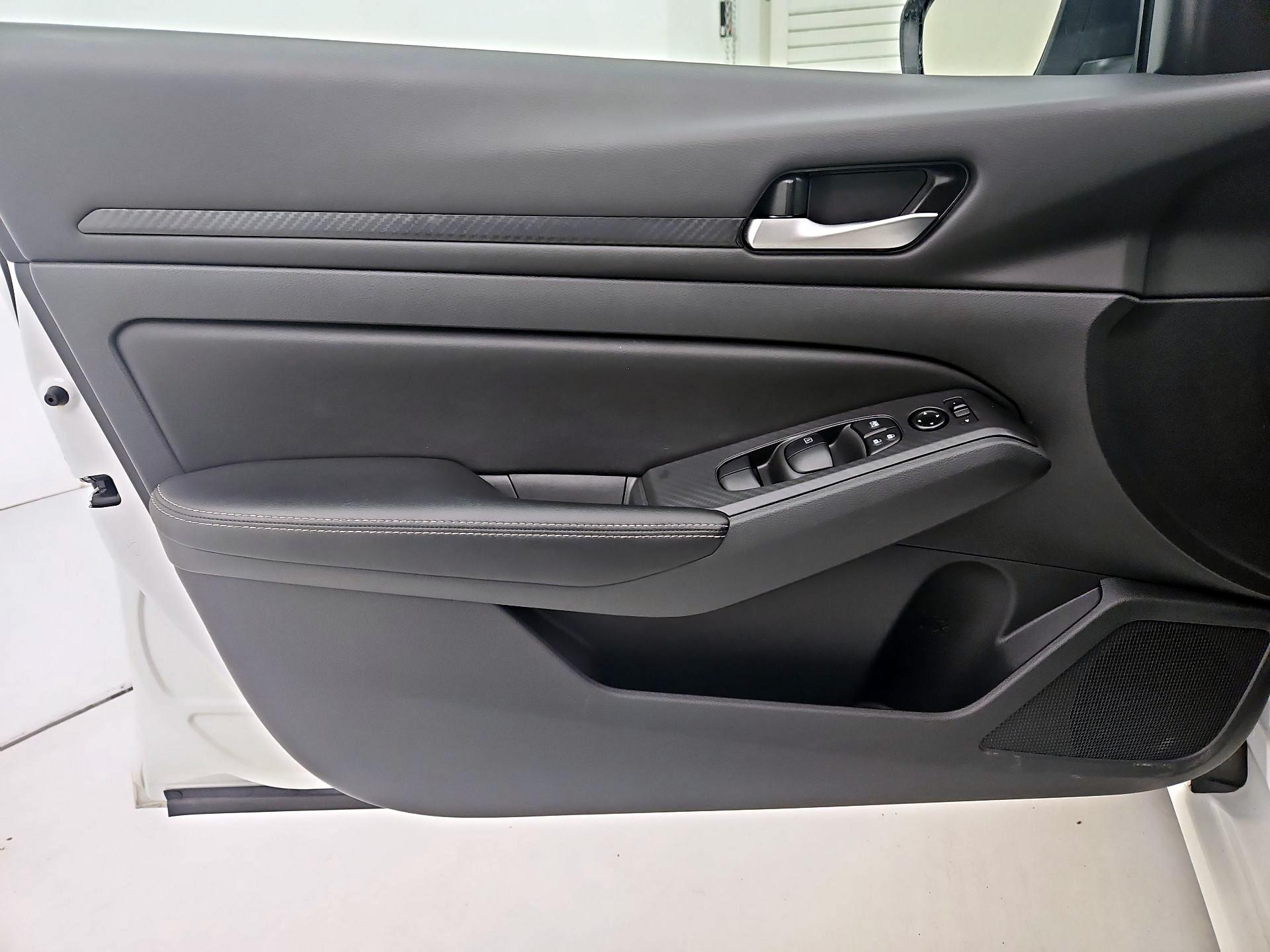 Thumbnail: 2025 Nissan Altima - 12