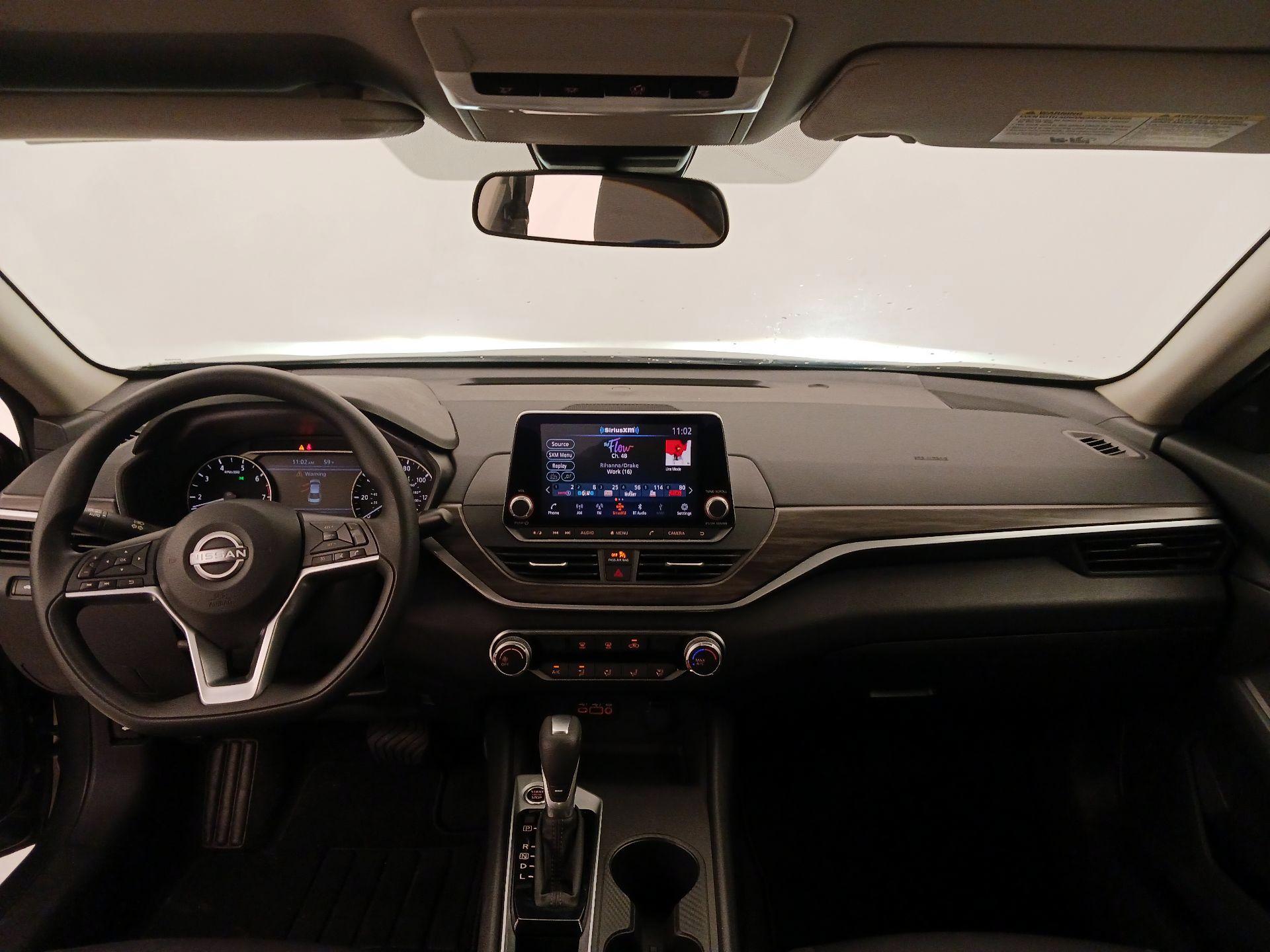 Thumbnail: 2025 Nissan Altima - 9