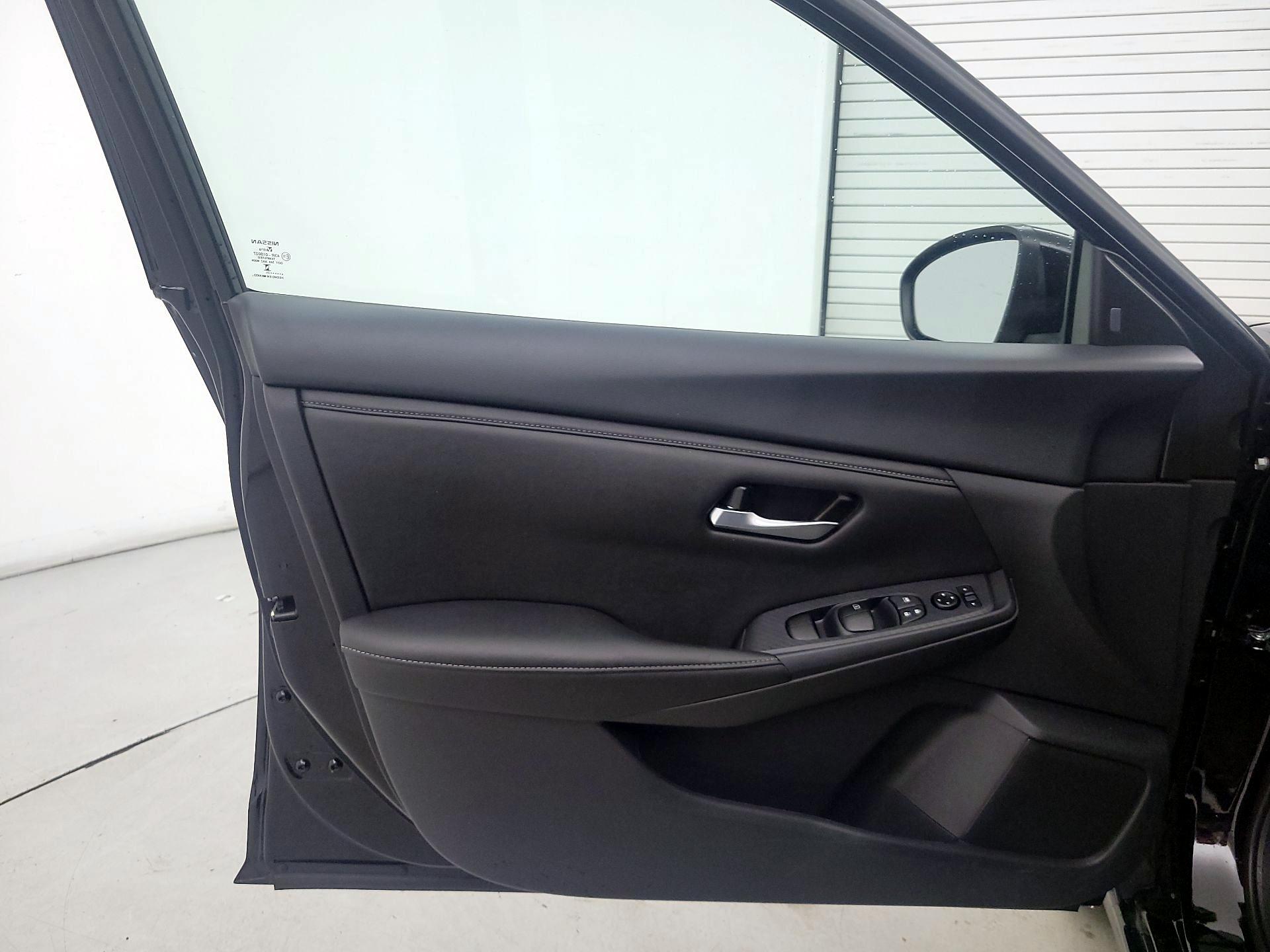 Thumbnail: 2025 Nissan Sentra - 12