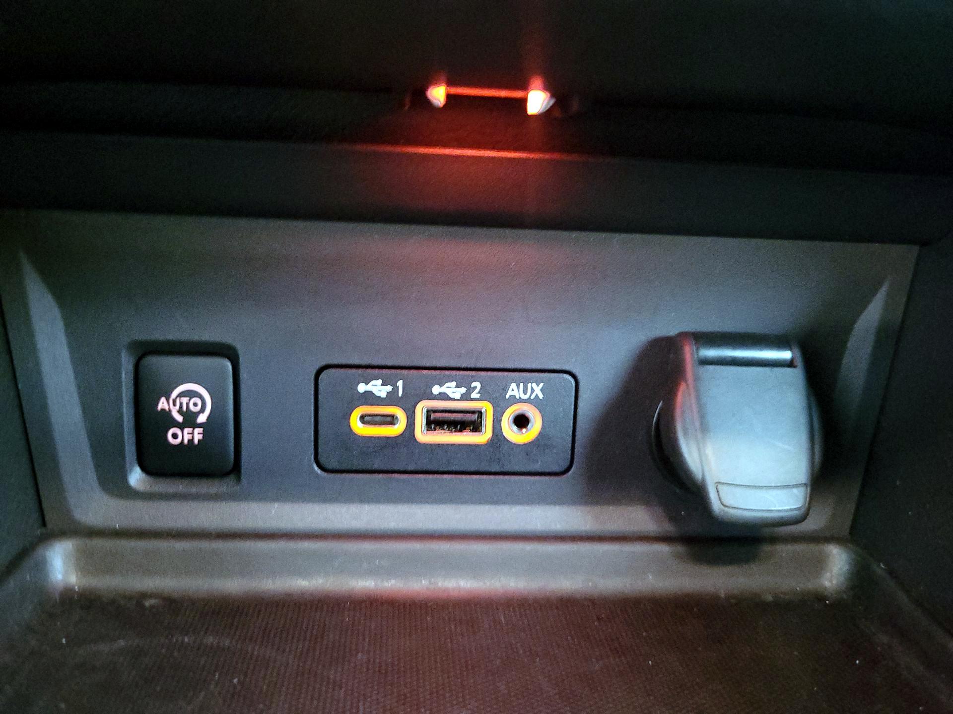 Thumbnail: 2025 Nissan Sentra - 17