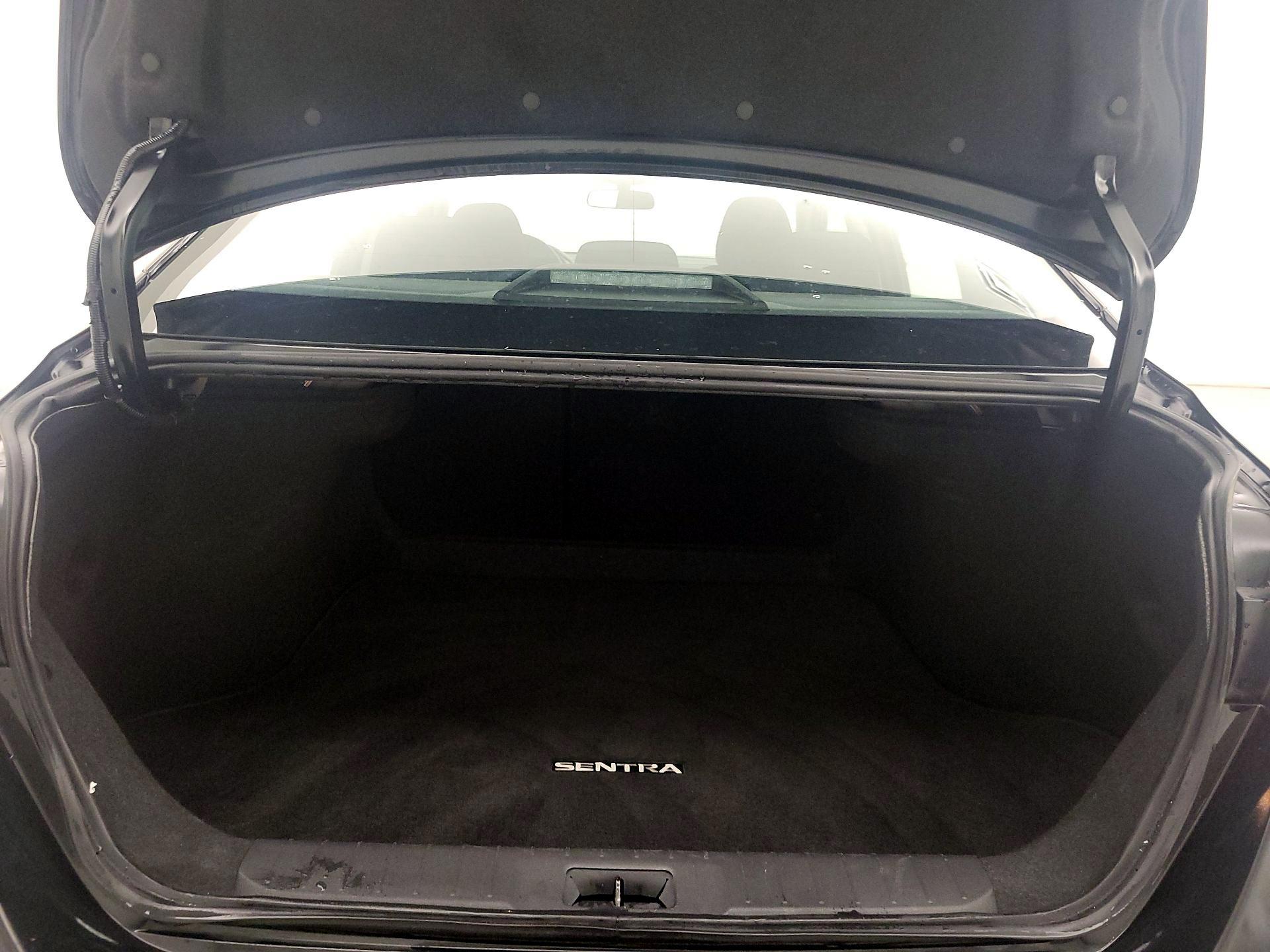 Thumbnail: 2025 Nissan Sentra - 19