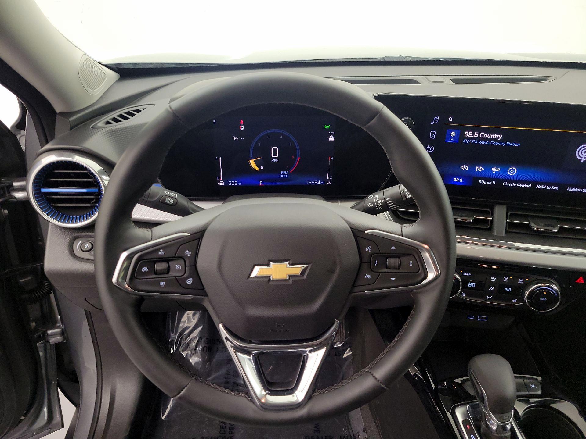 Thumbnail: 2025 Chevrolet Trax - 10