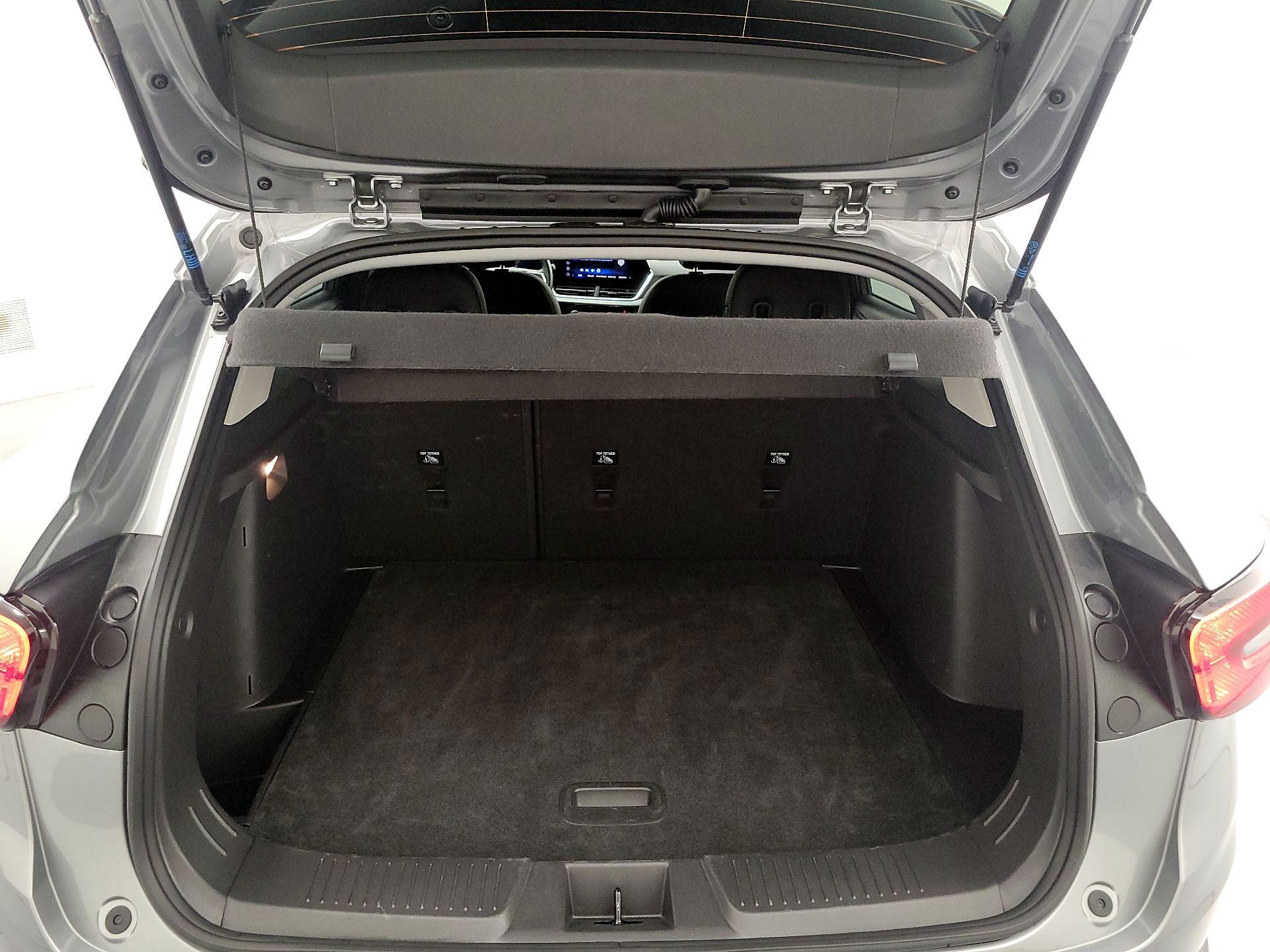 Thumbnail: 2025 Chevrolet Trax - 20