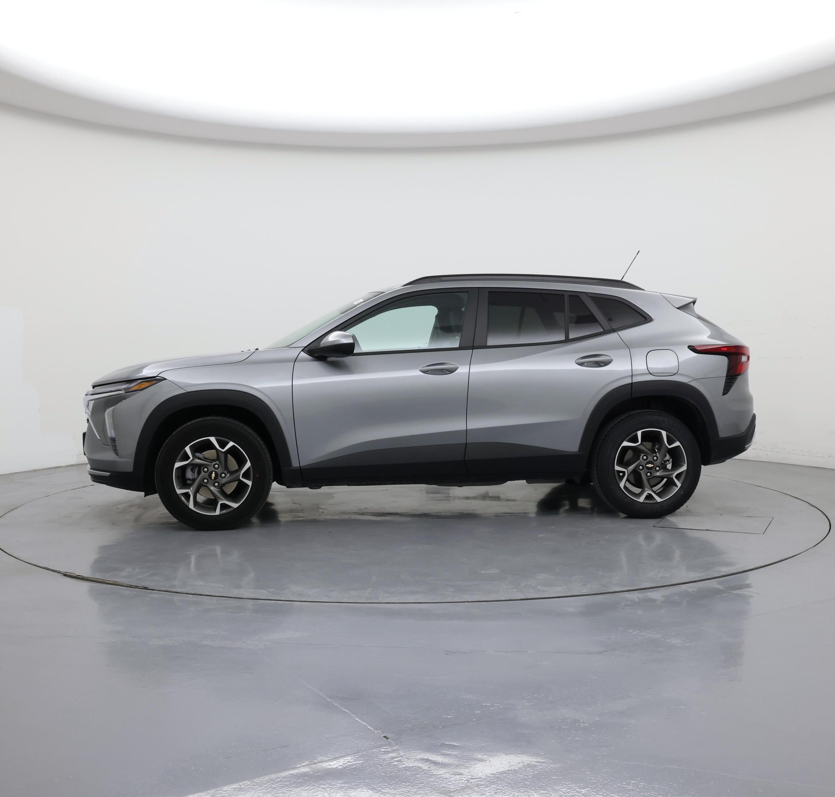 Thumbnail: 2025 Chevrolet Trax - 3